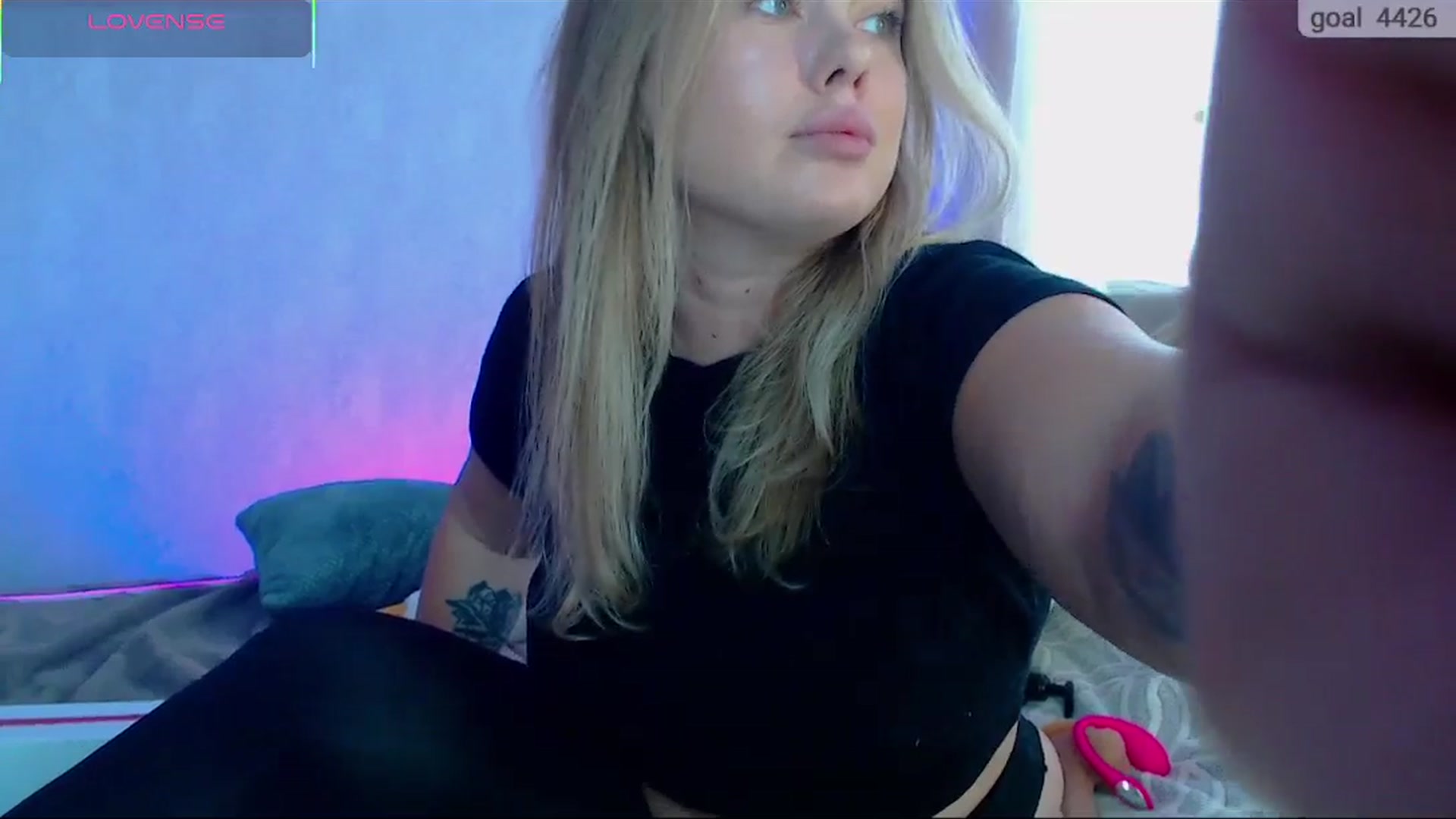 Gallery image thumbnail from SuchCute_'s myfreecams stream on, 11/05/2025, 04:10 image 15 of 20