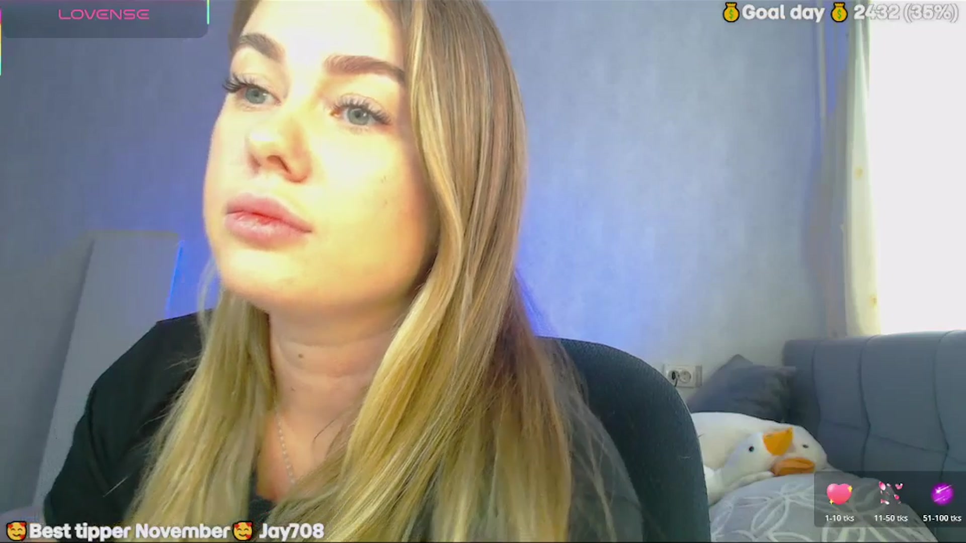 Gallery image thumbnail from SuchCute_'s myfreecams stream on, 11/11/2025, 04:45 image 17 of 20