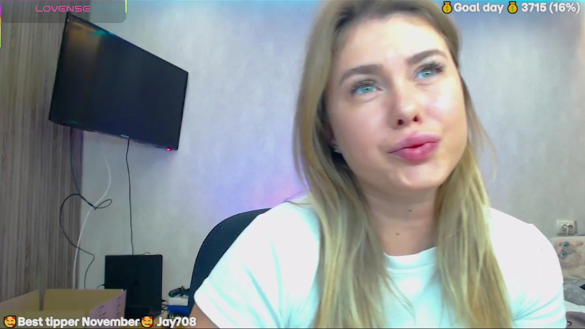 Gallery image thumbnail from SuchCute_'s myfreecams stream on, 11/17/2025, 02:58 image 19 of 20