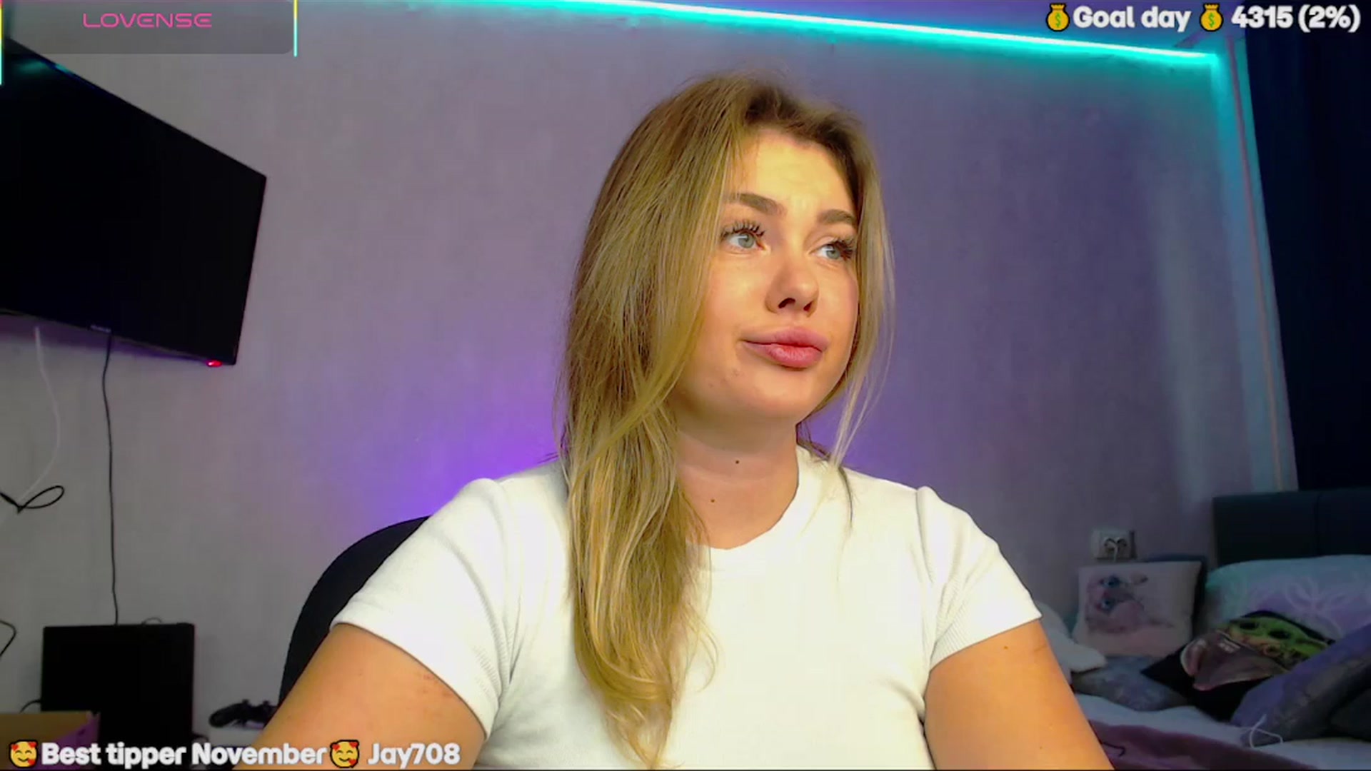 Gallery image thumbnail from SuchCute_'s myfreecams stream on, 11/17/2025, 02:58 image 1 of 20