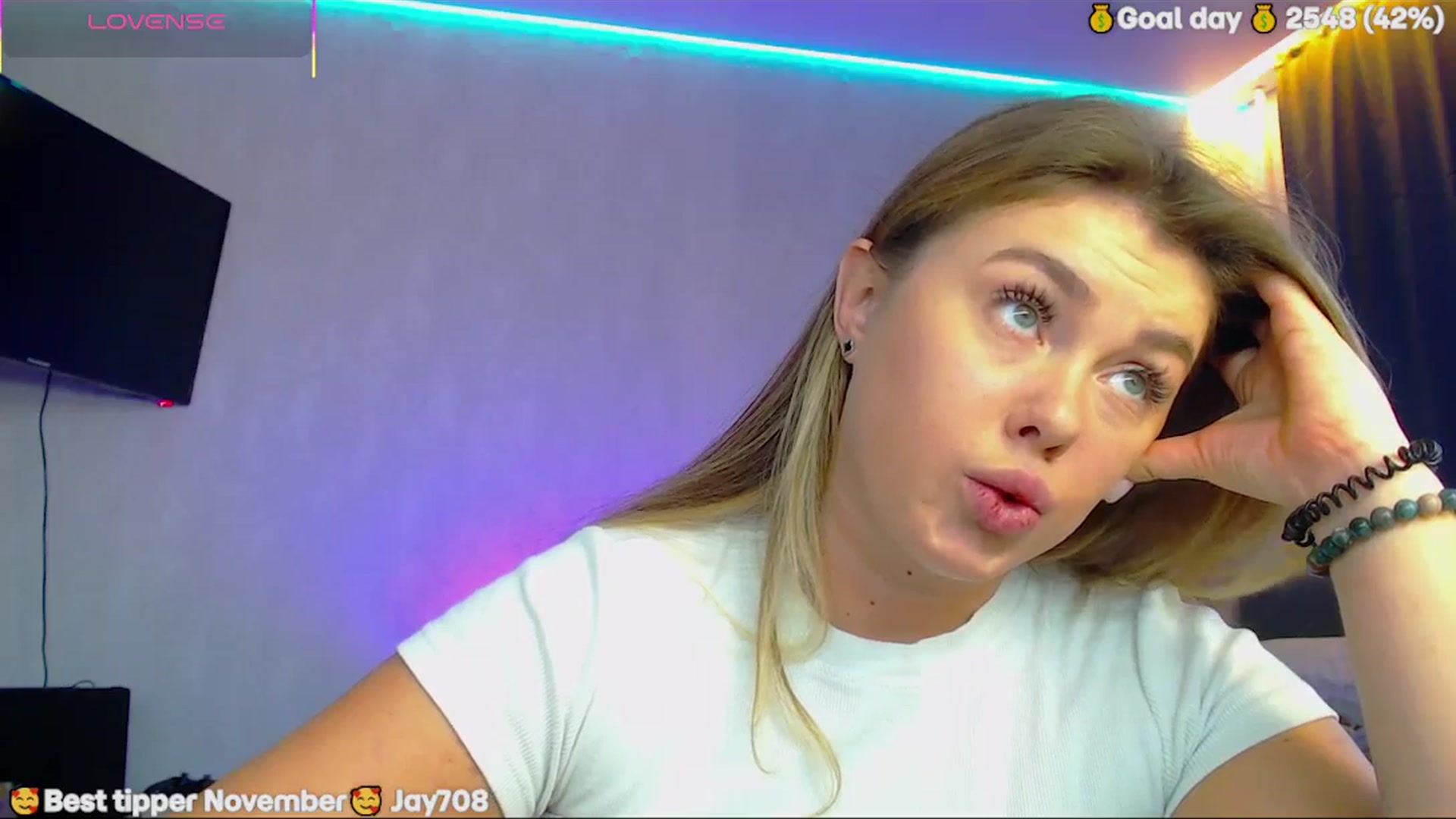 Gallery image thumbnail from SuchCute_'s myfreecams stream on, 11/17/2025, 04:24 image 16 of 20