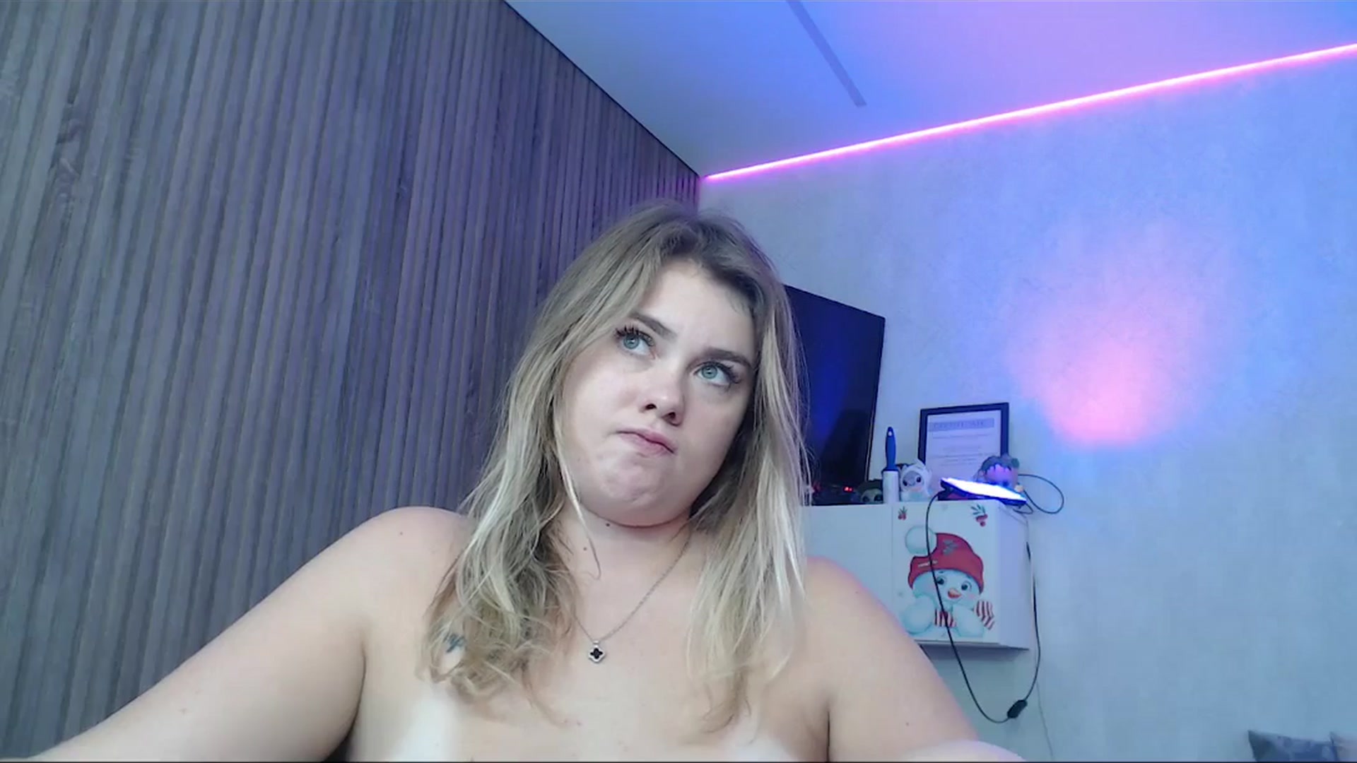 Gallery image thumbnail from SuchCute_'s myfreecams stream on, 11/21/2025, 05:12 image 12 of 20
