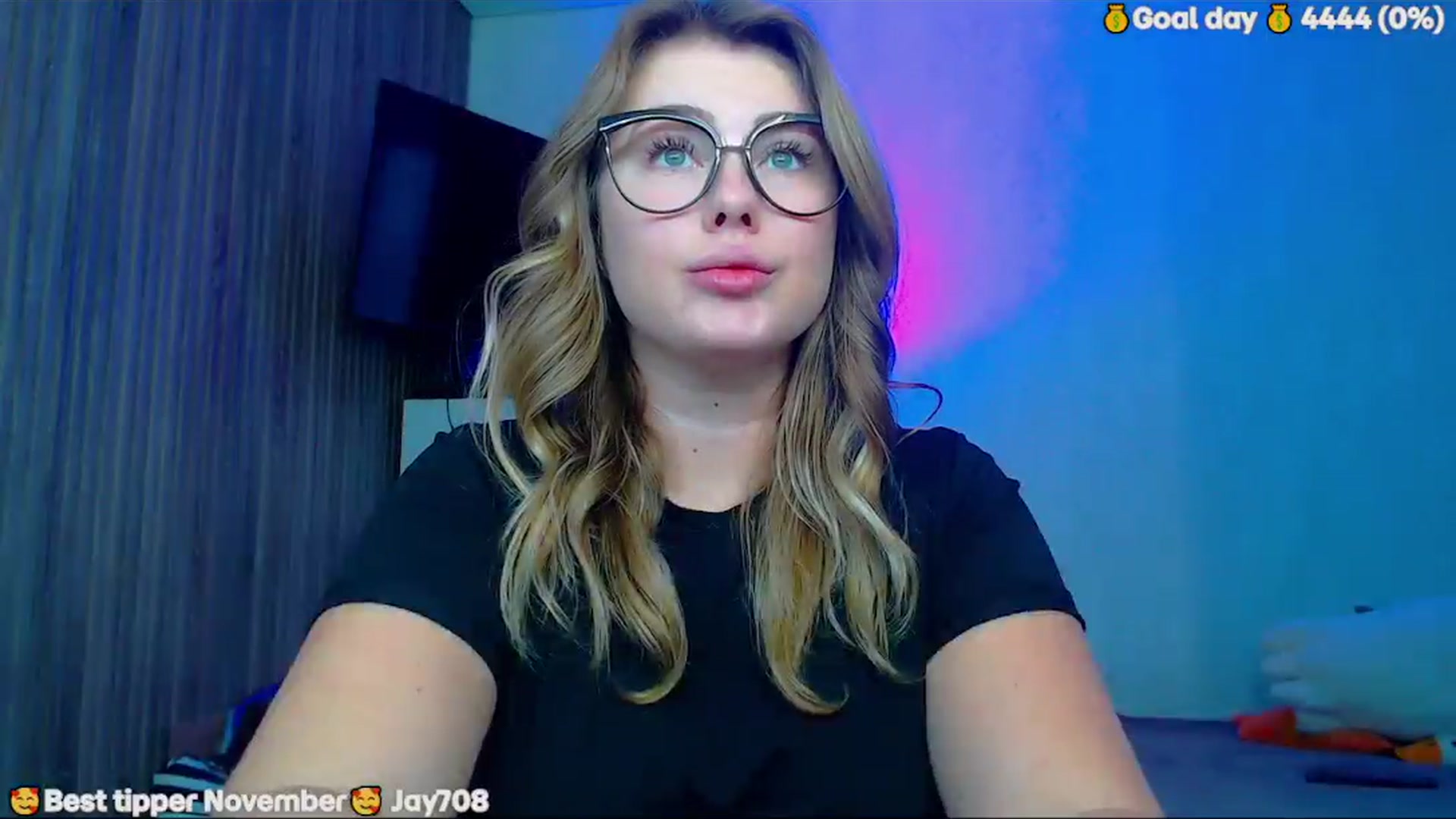Gallery image thumbnail from SuchCute_'s myfreecams stream on, 11/23/2025, 03:40 image 4 of 20