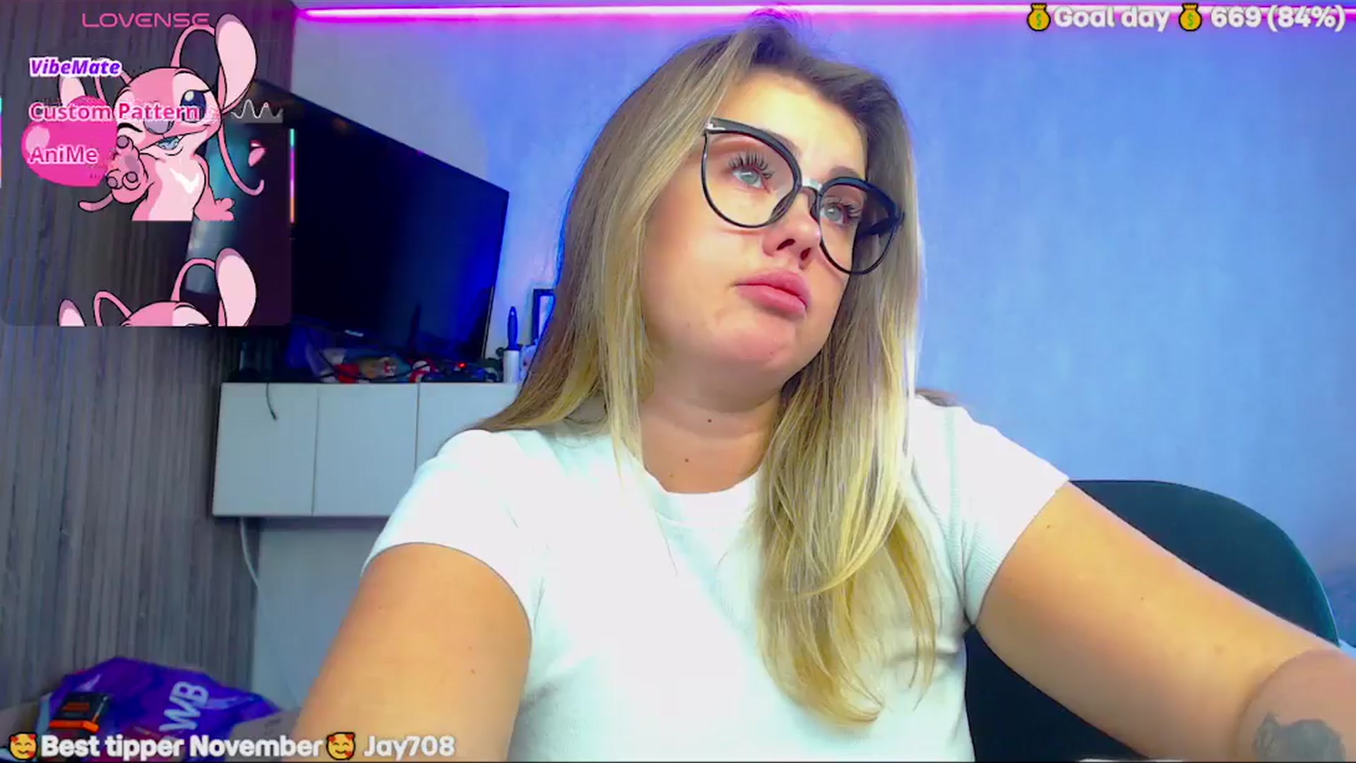 Gallery image thumbnail from SuchCute_'s myfreecams stream on, 11/24/2025, 05:03 image 6 of 20