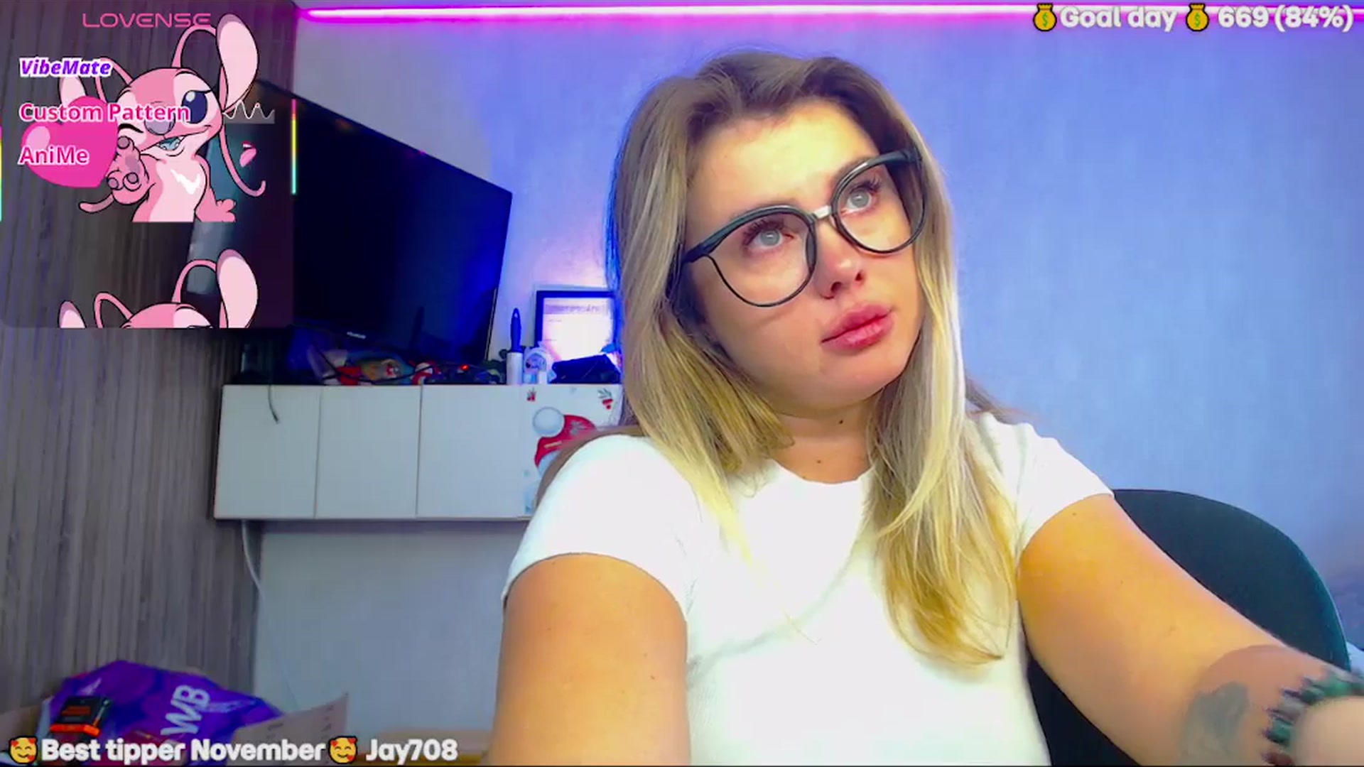 Gallery image thumbnail from SuchCute_'s myfreecams stream on, 11/24/2025, 05:03 image 7 of 20