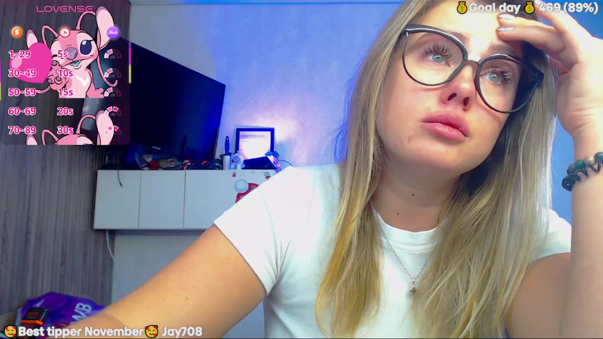 Gallery image thumbnail from SuchCute_'s myfreecams stream on, 11/24/2025, 05:03 image 18 of 20