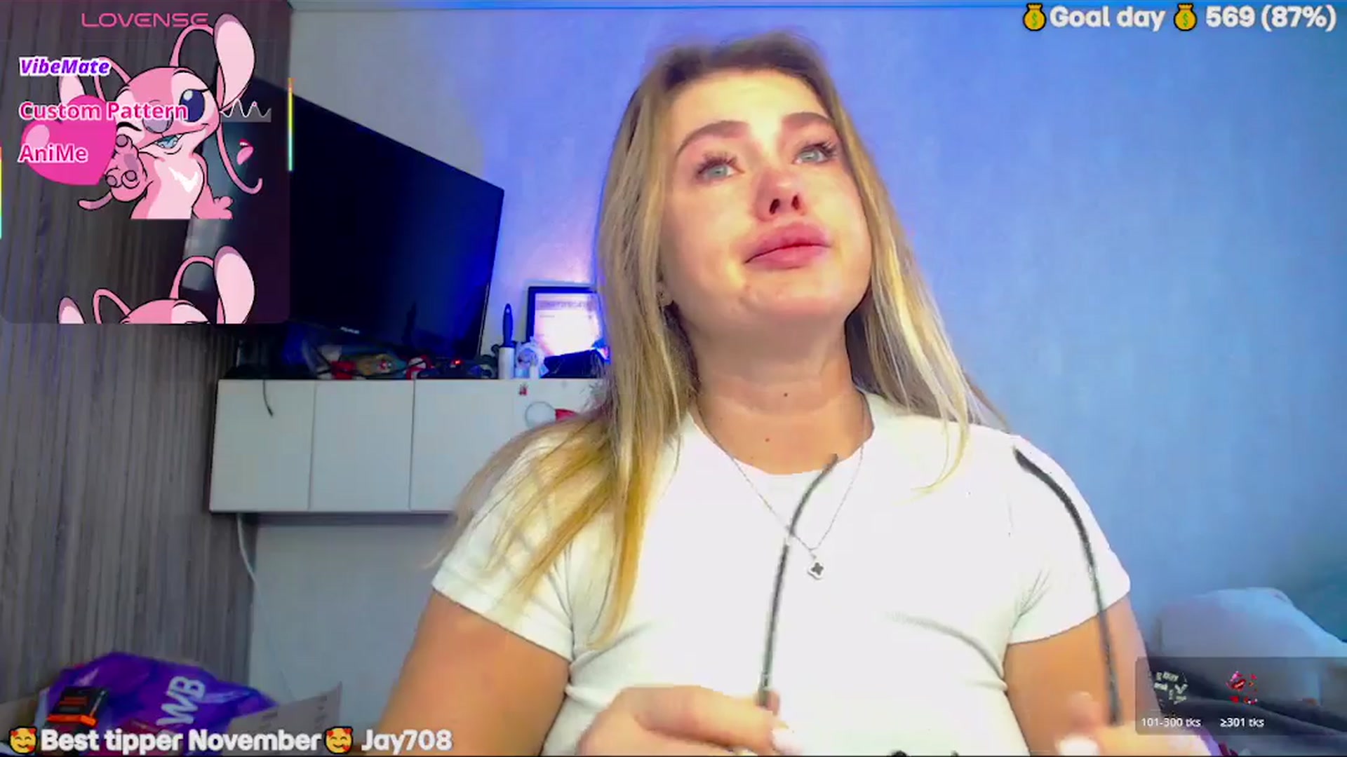 Gallery image thumbnail from SuchCute_'s myfreecams stream on, 11/24/2025, 05:03 image 16 of 20