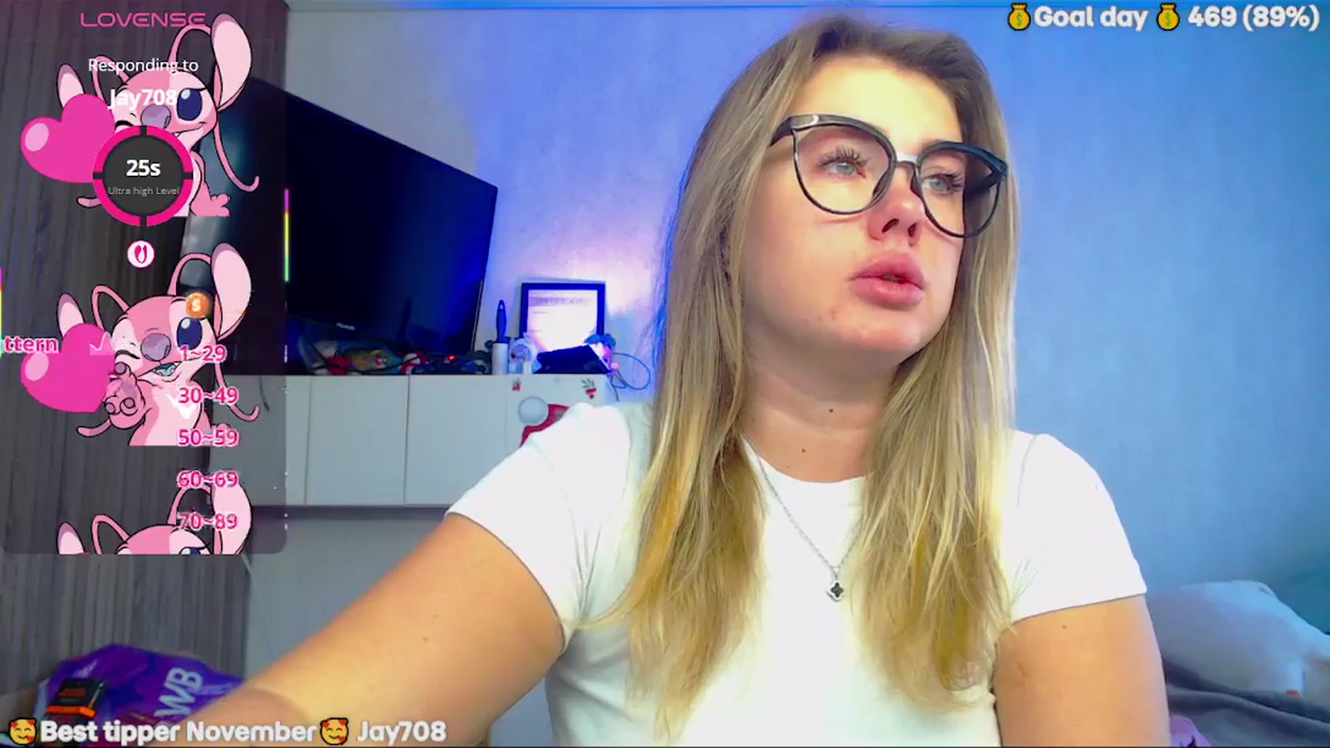 Gallery image thumbnail from SuchCute_'s myfreecams stream on, 11/24/2025, 05:03 image 17 of 20