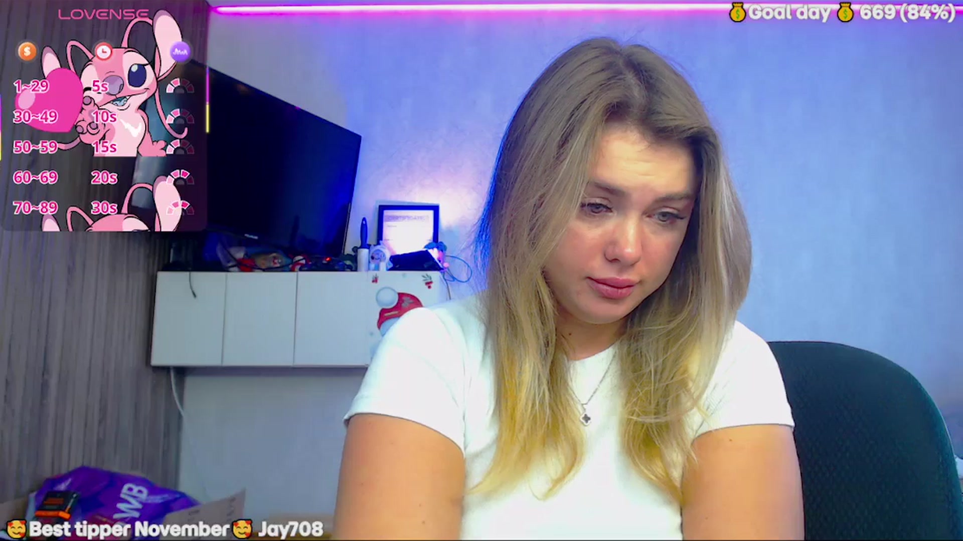 Gallery image thumbnail from SuchCute_'s myfreecams stream on, 11/24/2025, 05:03 image 10 of 20
