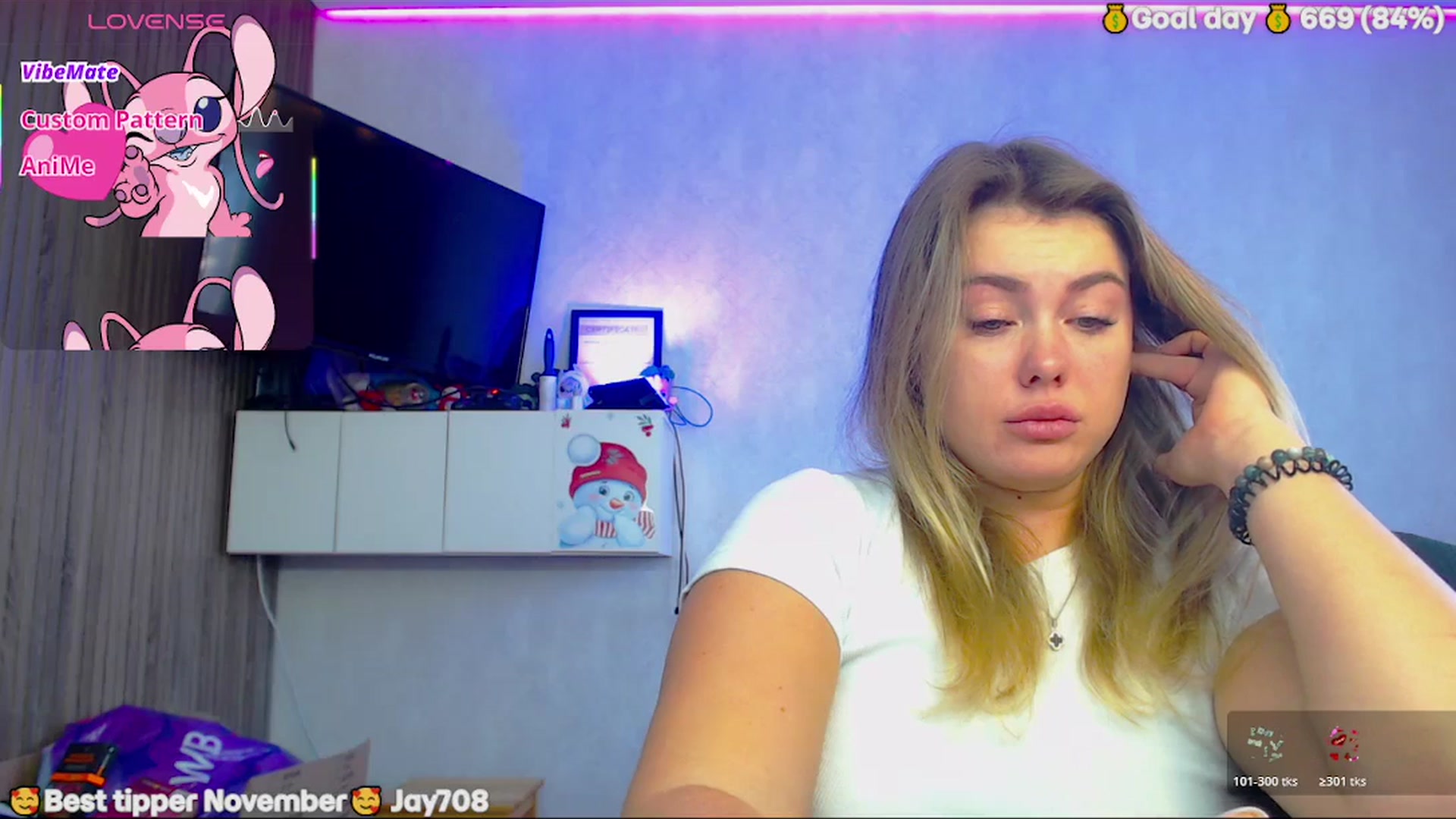 Gallery image thumbnail from SuchCute_'s myfreecams stream on, 11/24/2025, 05:03 image 12 of 20