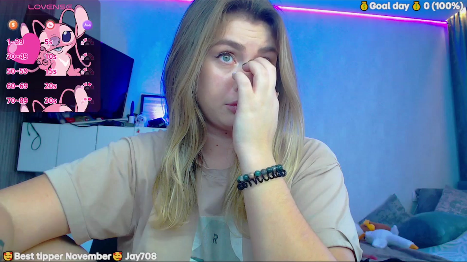 Gallery image thumbnail from SuchCute_'s myfreecams stream on, 11/28/2025, 04:38 image 9 of 20