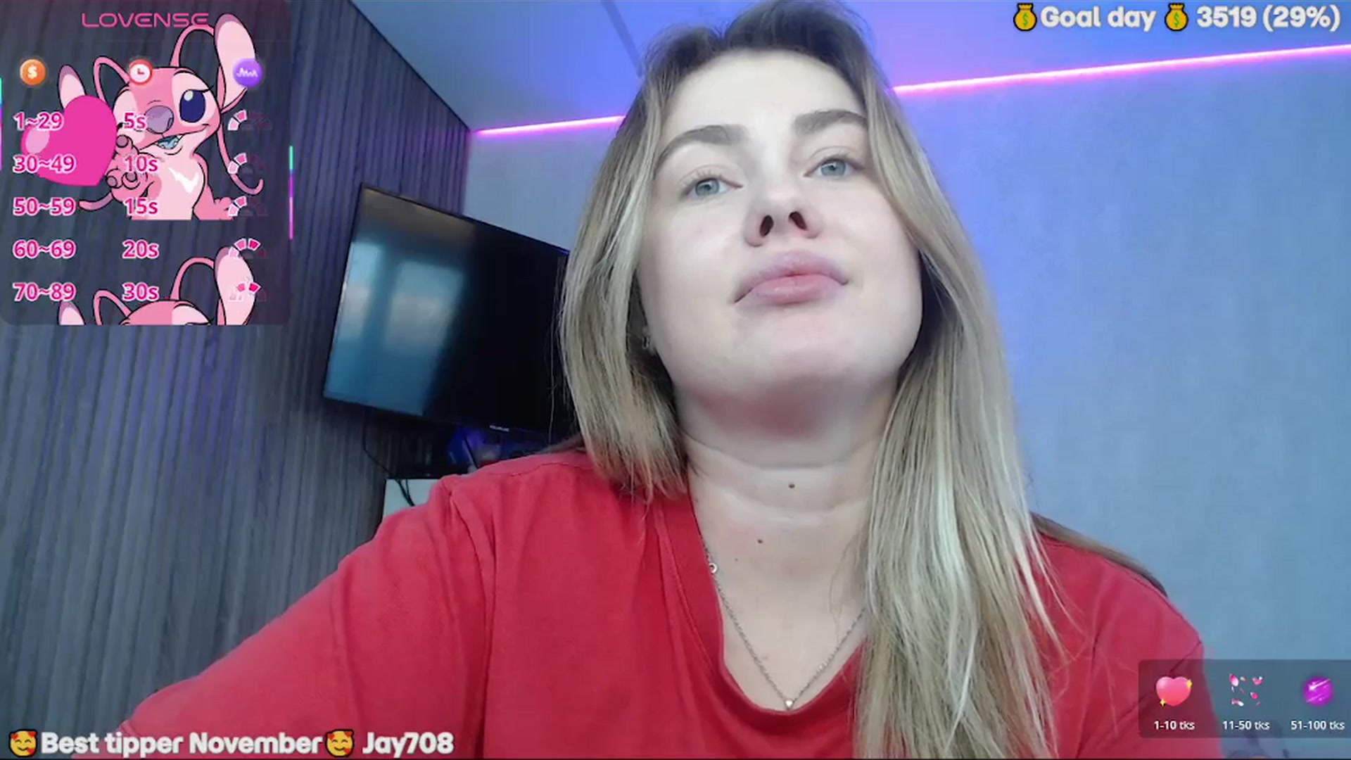 Gallery image thumbnail from SuchCute_'s myfreecams stream on, 12/01/2025, 03:57 image 12 of 20
