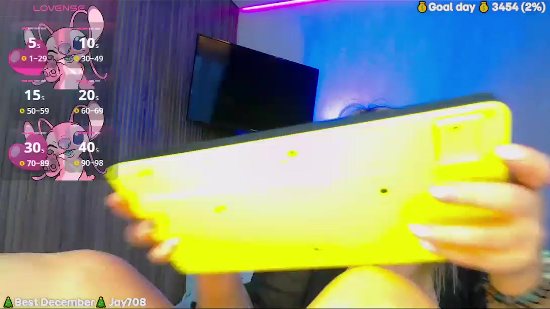 Gallery image thumbnail from SuchCute_'s myfreecams stream on, 12/03/2025, 04:23 image 17 of 20