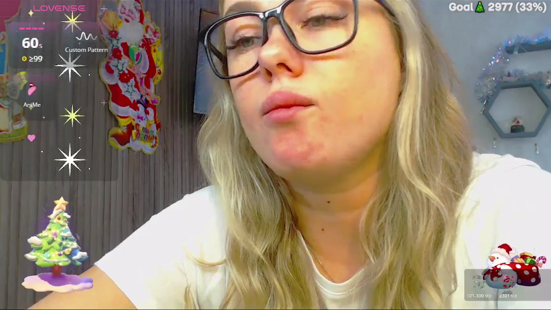 Gallery image thumbnail from SuchCute_'s myfreecams stream on, 01/03/2026, 06:02 image 14 of 20