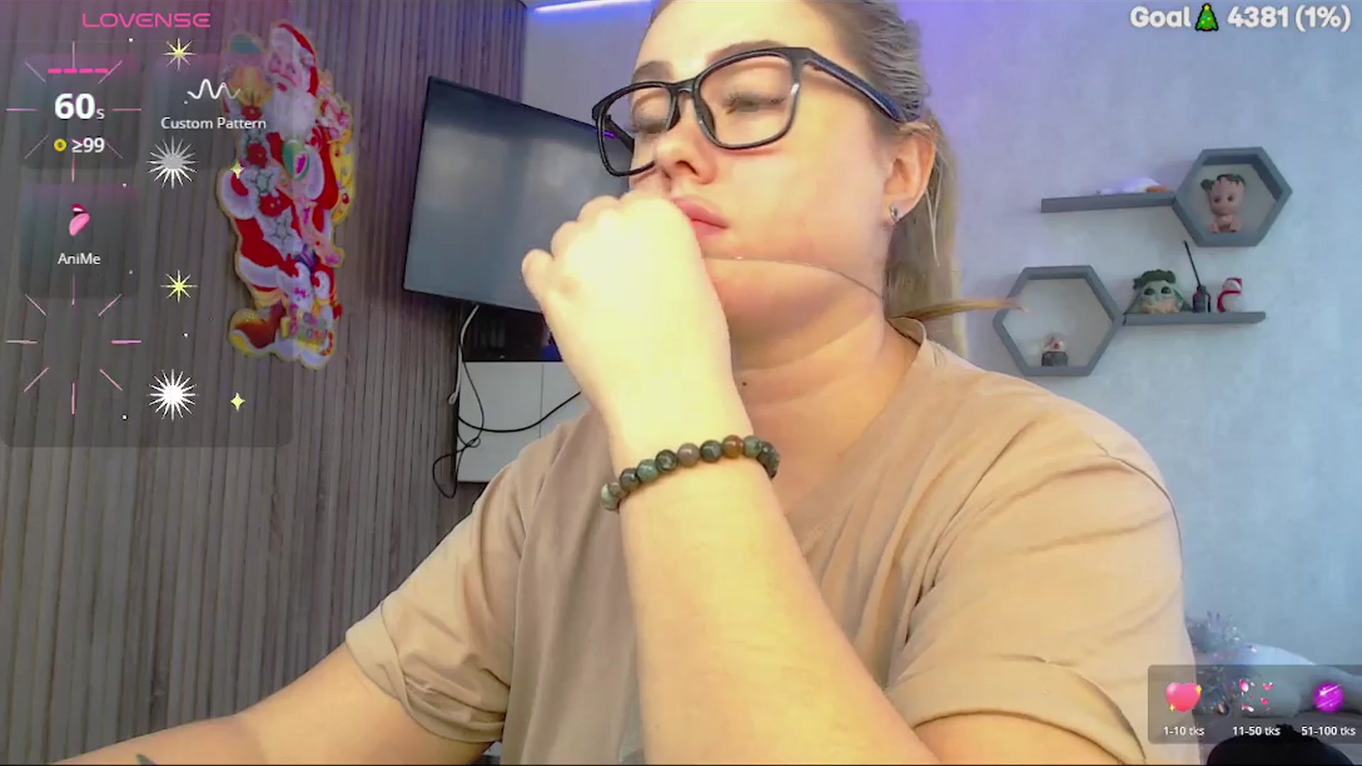 Gallery image thumbnail from SuchCute_'s myfreecams stream on, 01/11/2026, 06:13 image 12 of 20