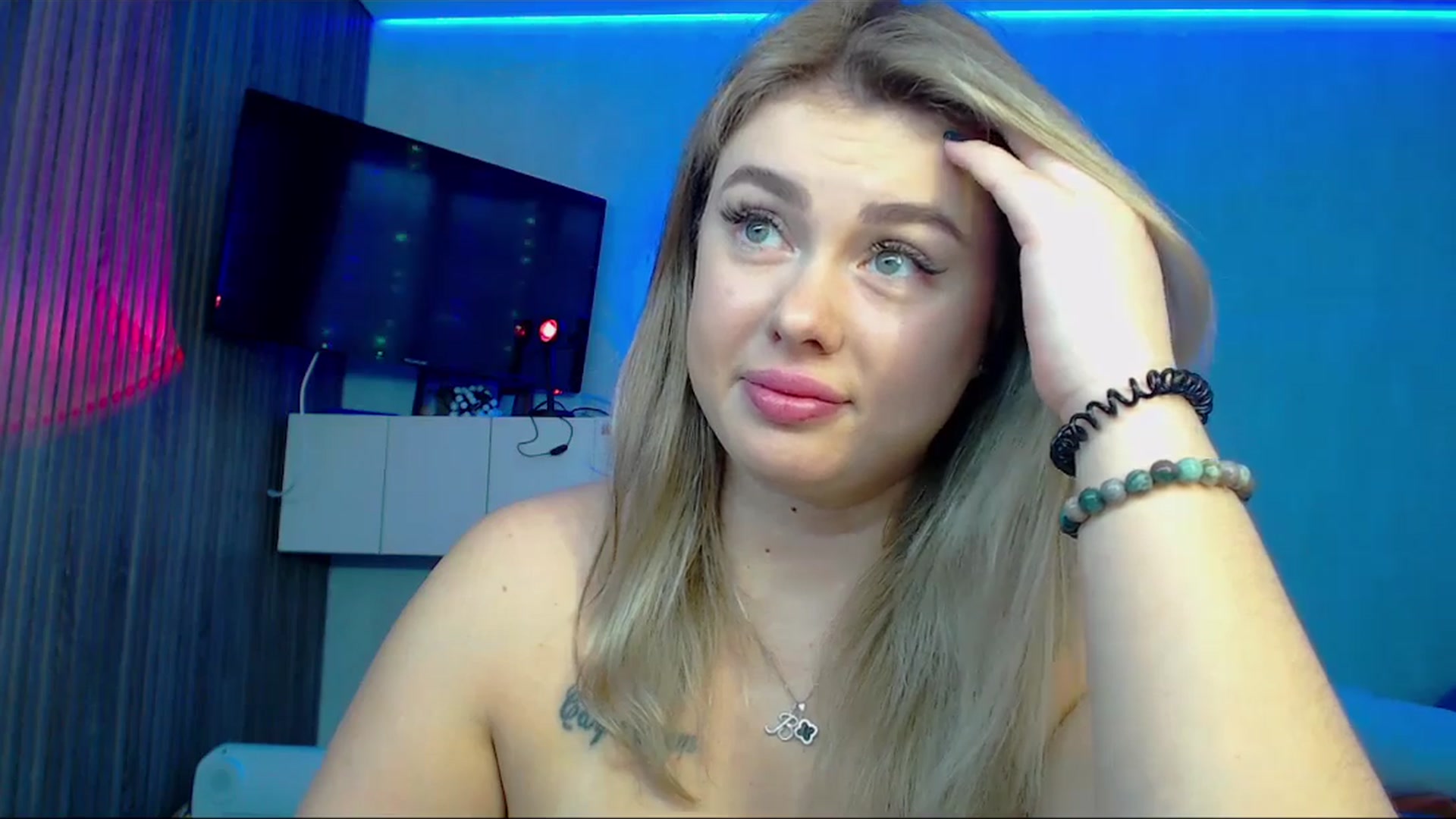Gallery image thumbnail from SuchCute_'s myfreecams stream on, 01/15/2026, 03:07 image 12 of 20