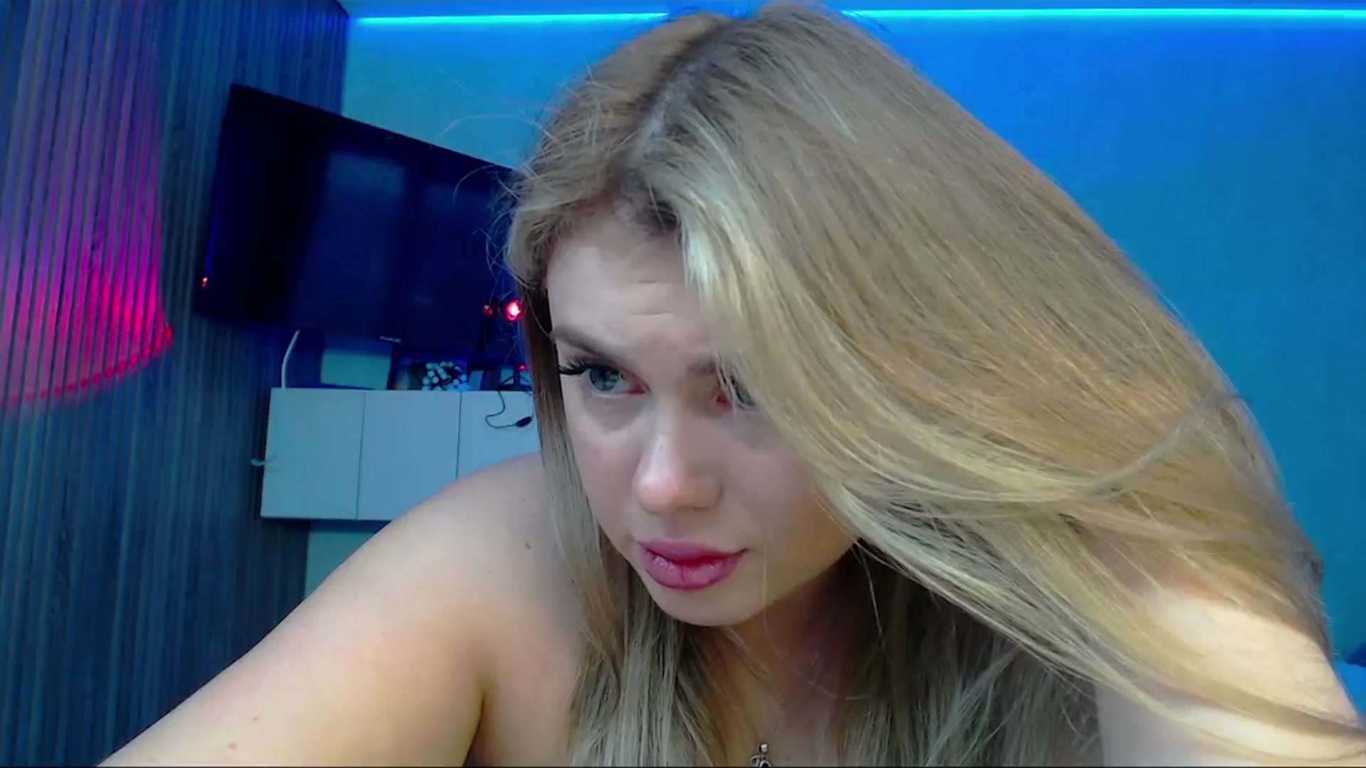 Gallery image thumbnail from SuchCute_'s myfreecams stream on, 01/15/2026, 03:07 image 6 of 20