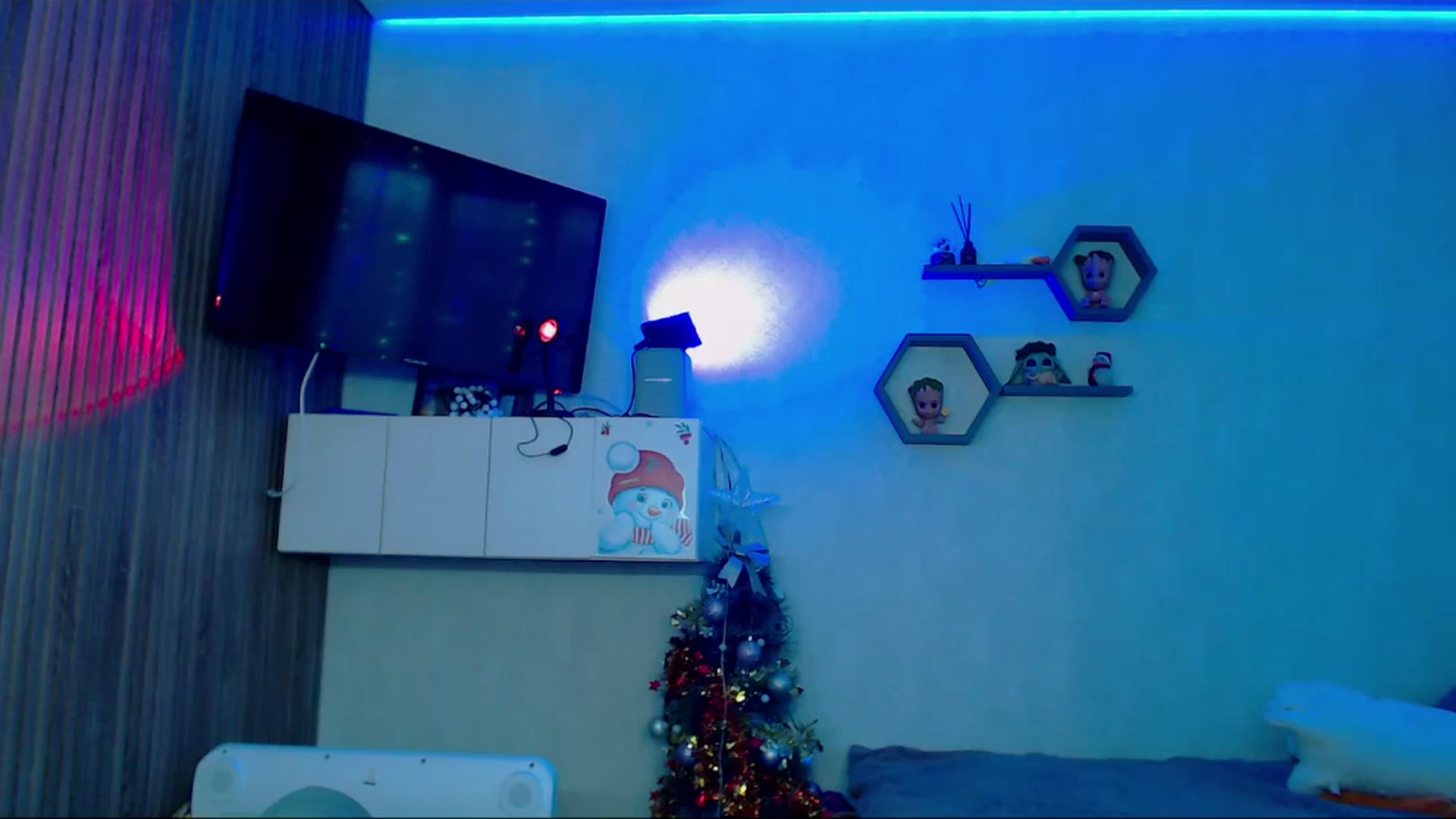 Gallery image thumbnail from SuchCute_'s myfreecams stream on, 01/15/2026, 03:07 image 18 of 20