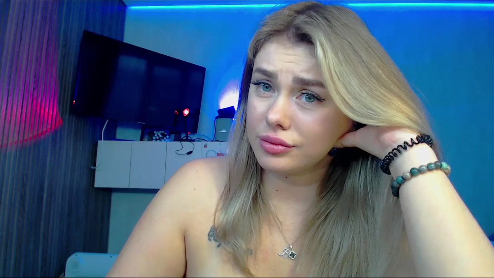 Gallery image thumbnail from SuchCute_'s myfreecams stream on, 01/15/2026, 03:07 image 10 of 20