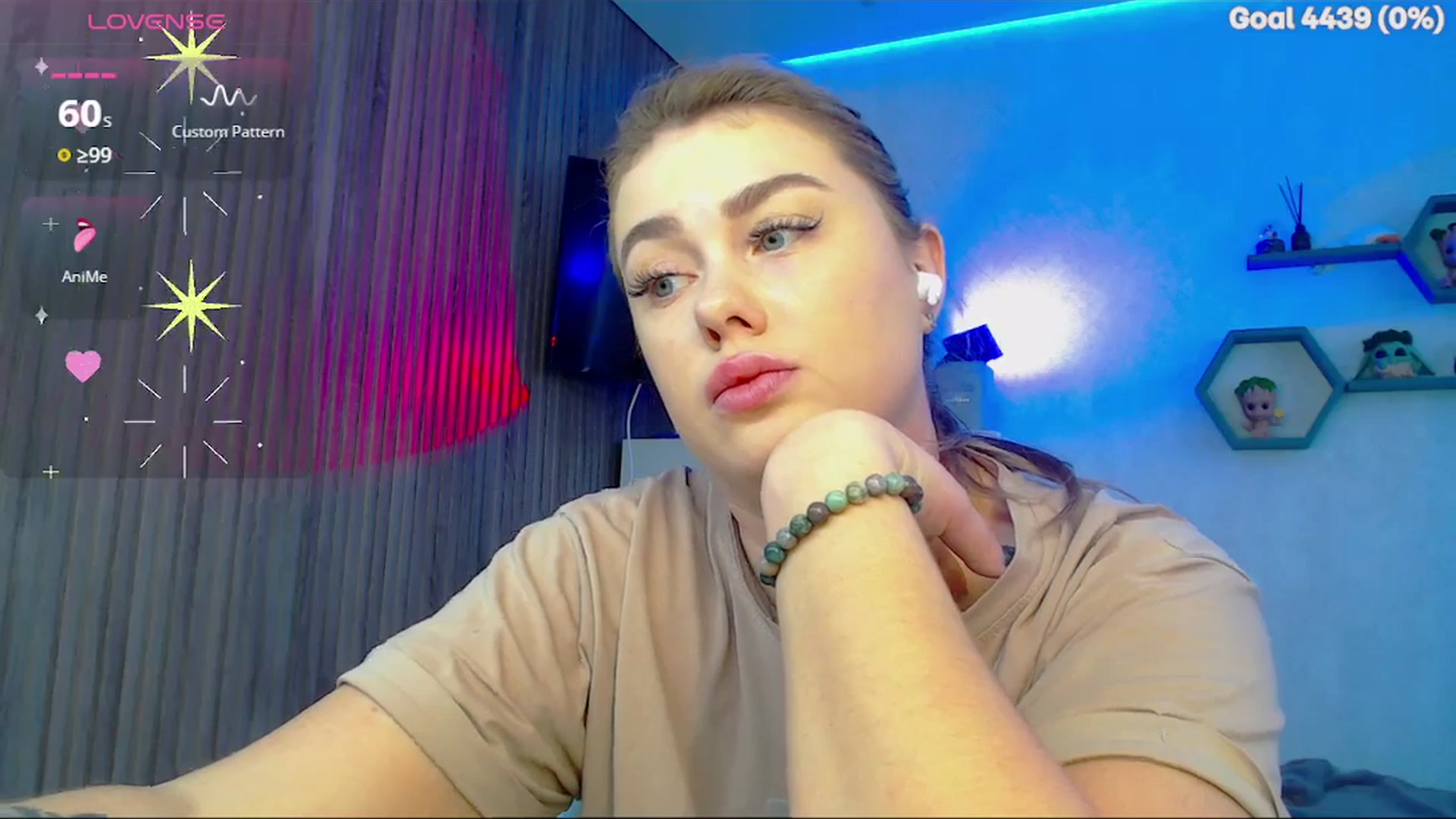 Gallery image thumbnail from SuchCute_'s myfreecams stream on, 01/16/2026, 04:00 image 19 of 20