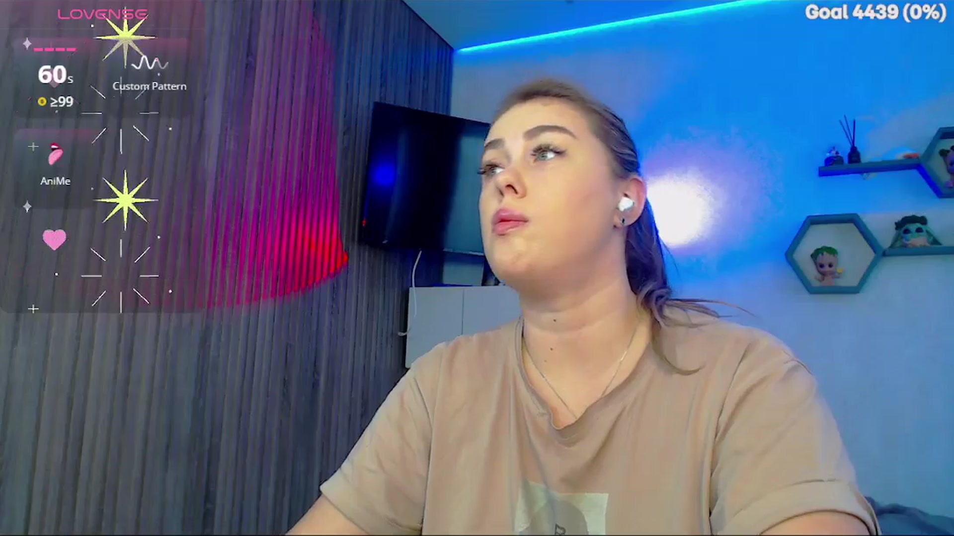 Gallery image thumbnail from SuchCute_'s myfreecams stream on, 01/16/2026, 04:00 image 16 of 20