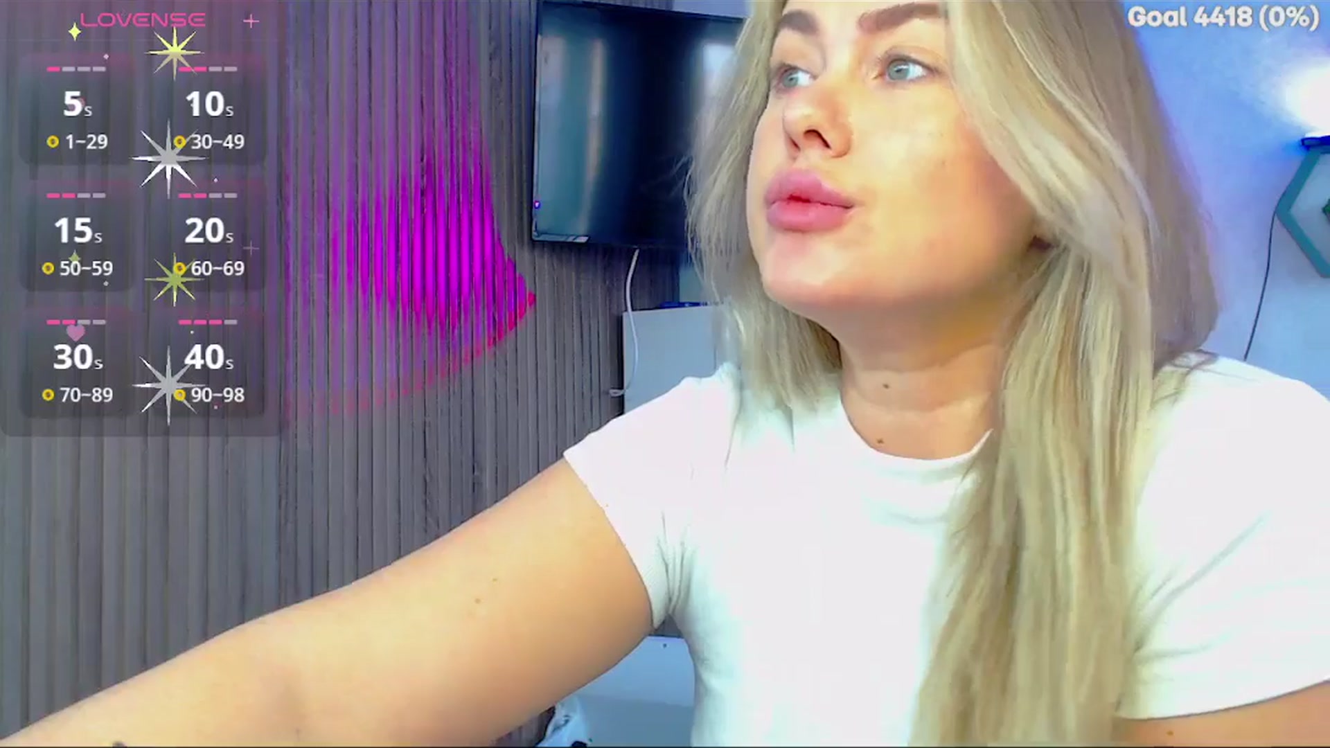 Gallery image thumbnail from SuchCute_'s myfreecams stream on, 01/27/2026, 04:48 image 14 of 20