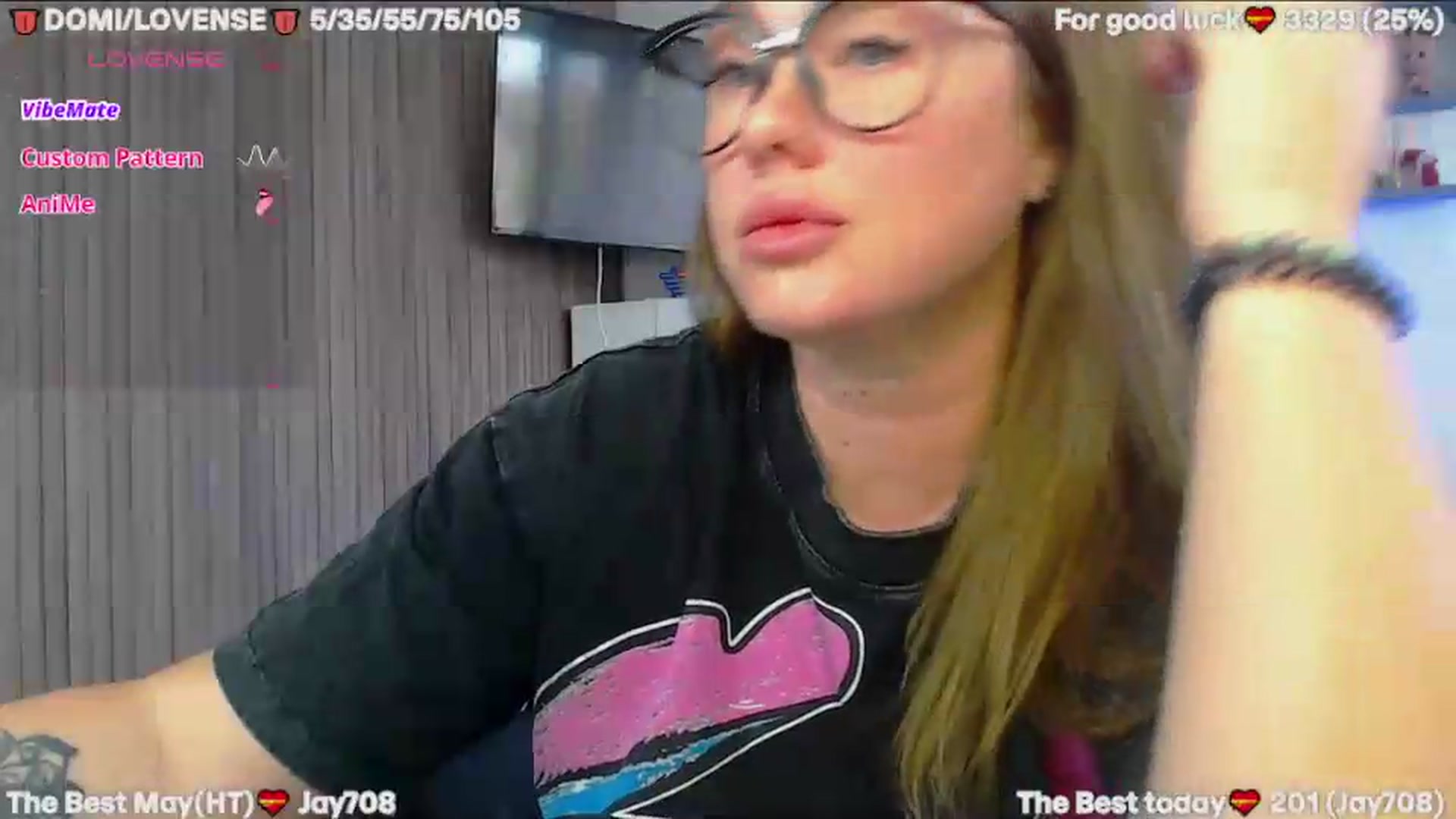 Gallery image thumbnail from SuchCute_'s myfreecams stream on, 05/08/2026, 03:19 image 17 of 20