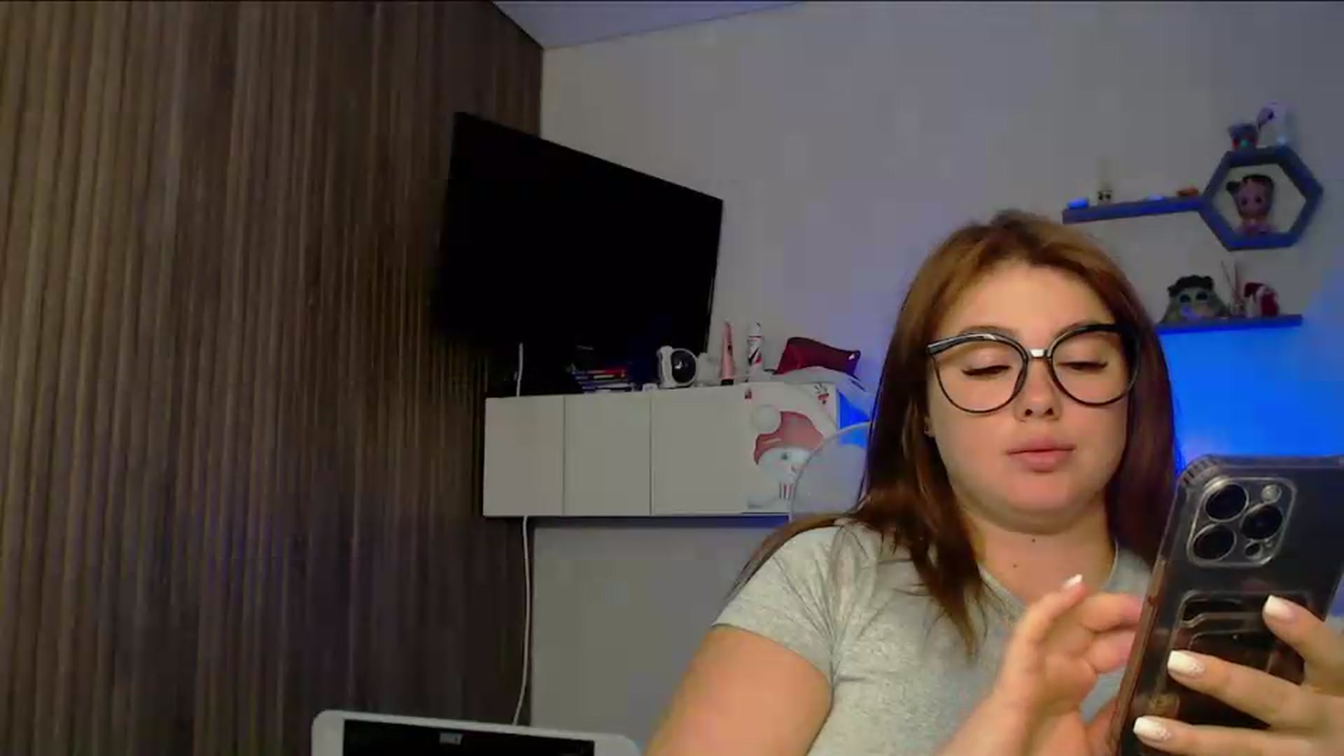 Gallery image thumbnail from SuchCute_'s myfreecams stream on, 05/15/2026, 14:48 image 16 of 20