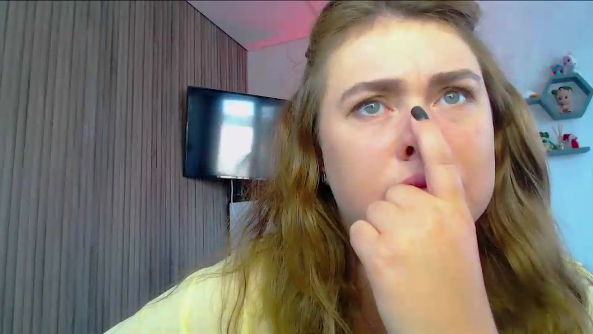 Gallery image thumbnail from SuchCute_'s myfreecams stream on, 06/08/2026, 04:32 image 4 of 20