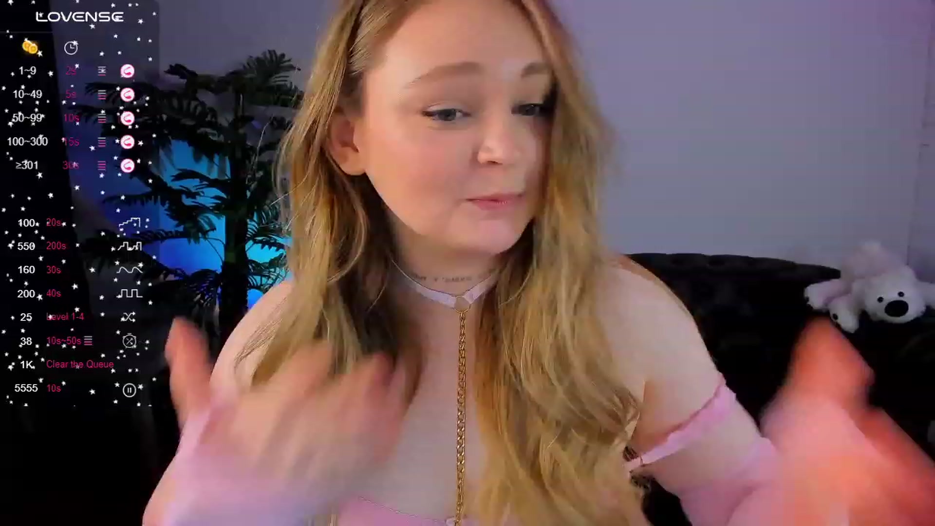 Gallery image thumbnail from Suck_Doll's myfreecams stream on, 02/18/2024, 02:33 image 9 of 20