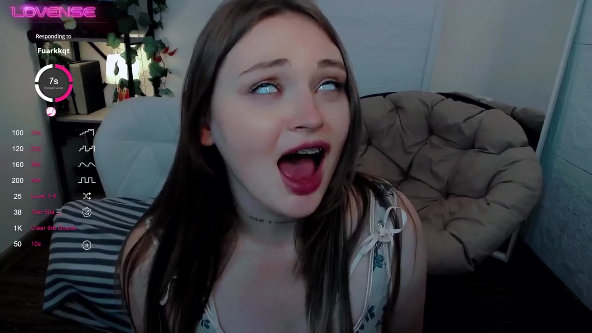 Gallery image thumbnail from Suck_Doll's myfreecams stream on, 10/18/2024, 06:23 image 11 of 20