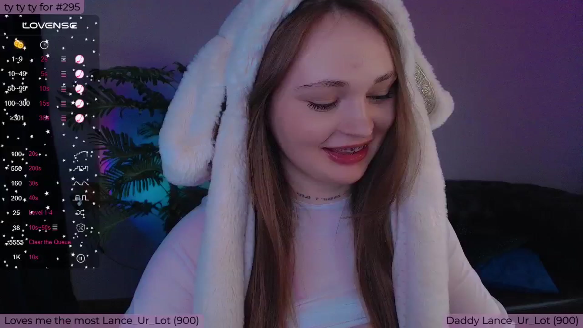 Gallery image thumbnail from Suck_Doll's myfreecams stream on, 03/17/2025, 03:11 image 14 of 20