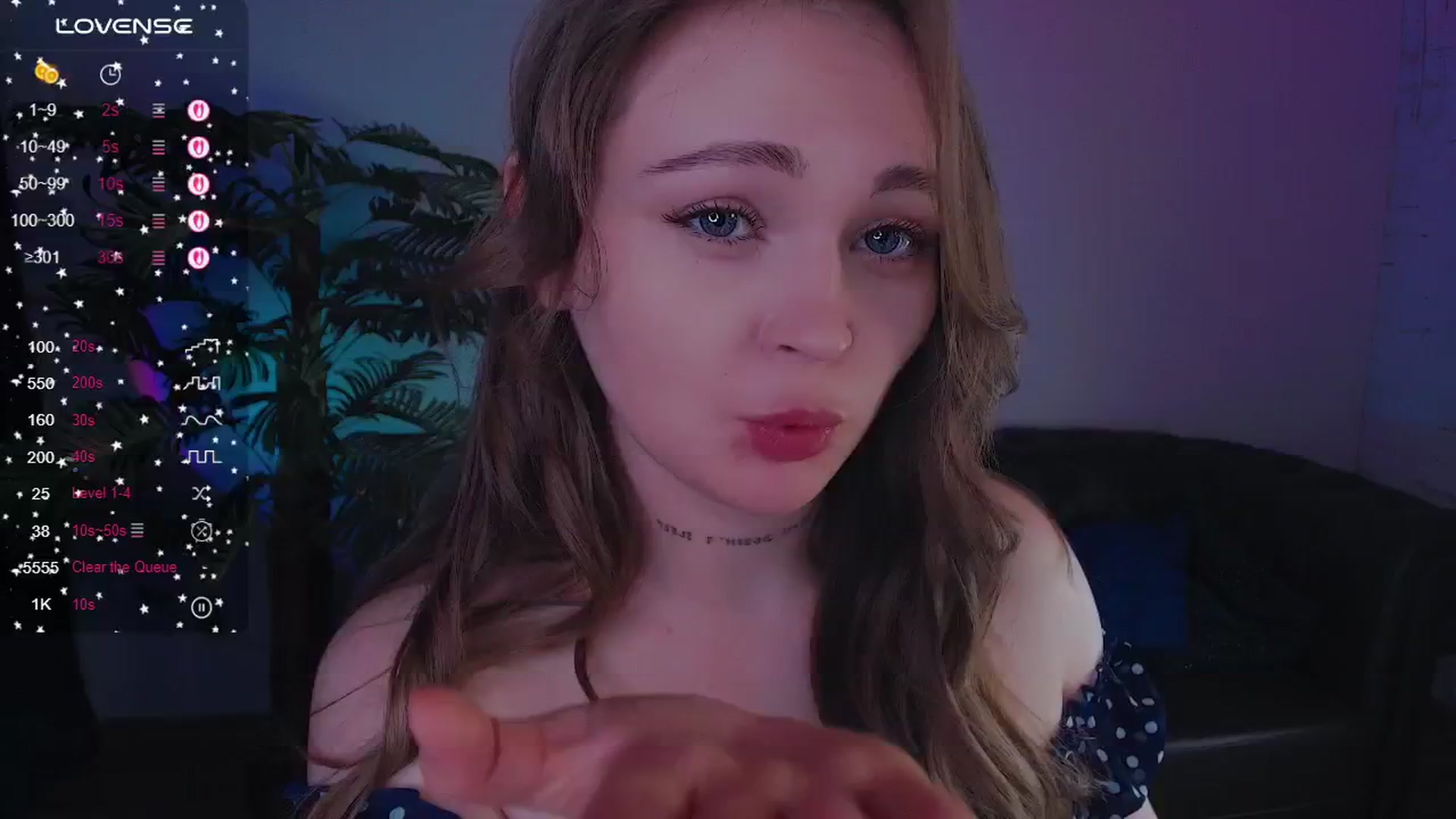 Gallery image thumbnail from Suck_Doll's myfreecams stream on, 04/18/2025, 04:09 image 16 of 20