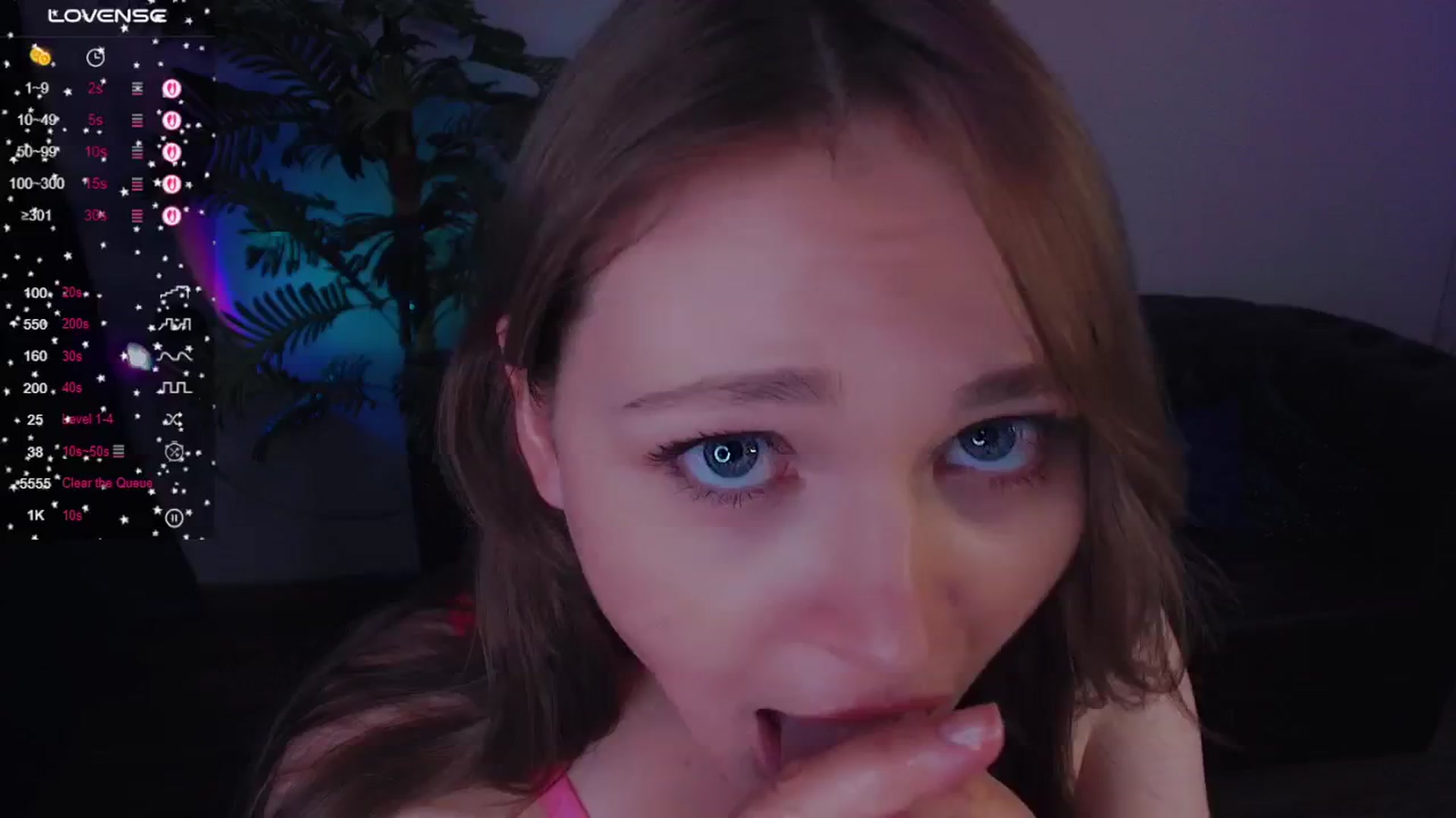 Gallery image thumbnail from Suck_Doll's myfreecams stream on, 05/03/2025, 13:40 image 14 of 20