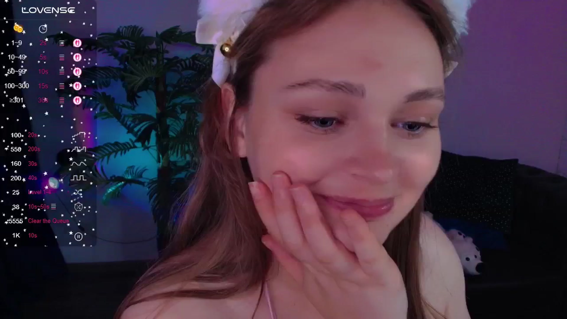 Gallery image thumbnail from Suck_Doll's myfreecams stream on, 06/06/2025, 04:33 image 6 of 20