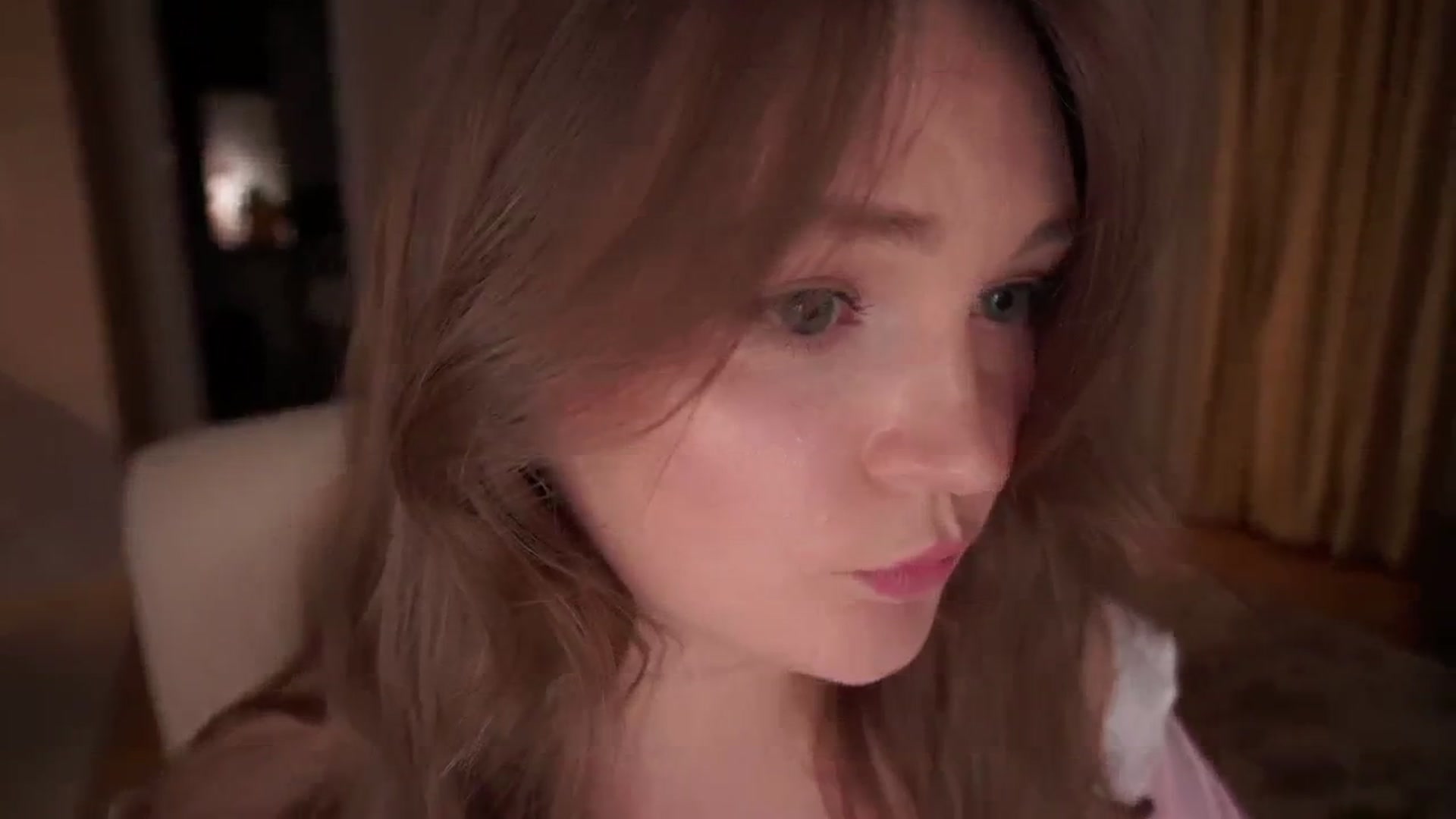 Gallery image thumbnail from Suck_Doll's myfreecams stream on, 04/24/2026, 18:53 image 18 of 20