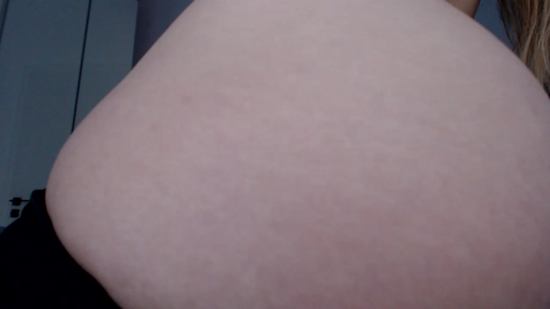 Gallery image thumbnail from Suckmedaddy99's myfreecams stream on, 11/15/2022, 13:58 image 10 of 20