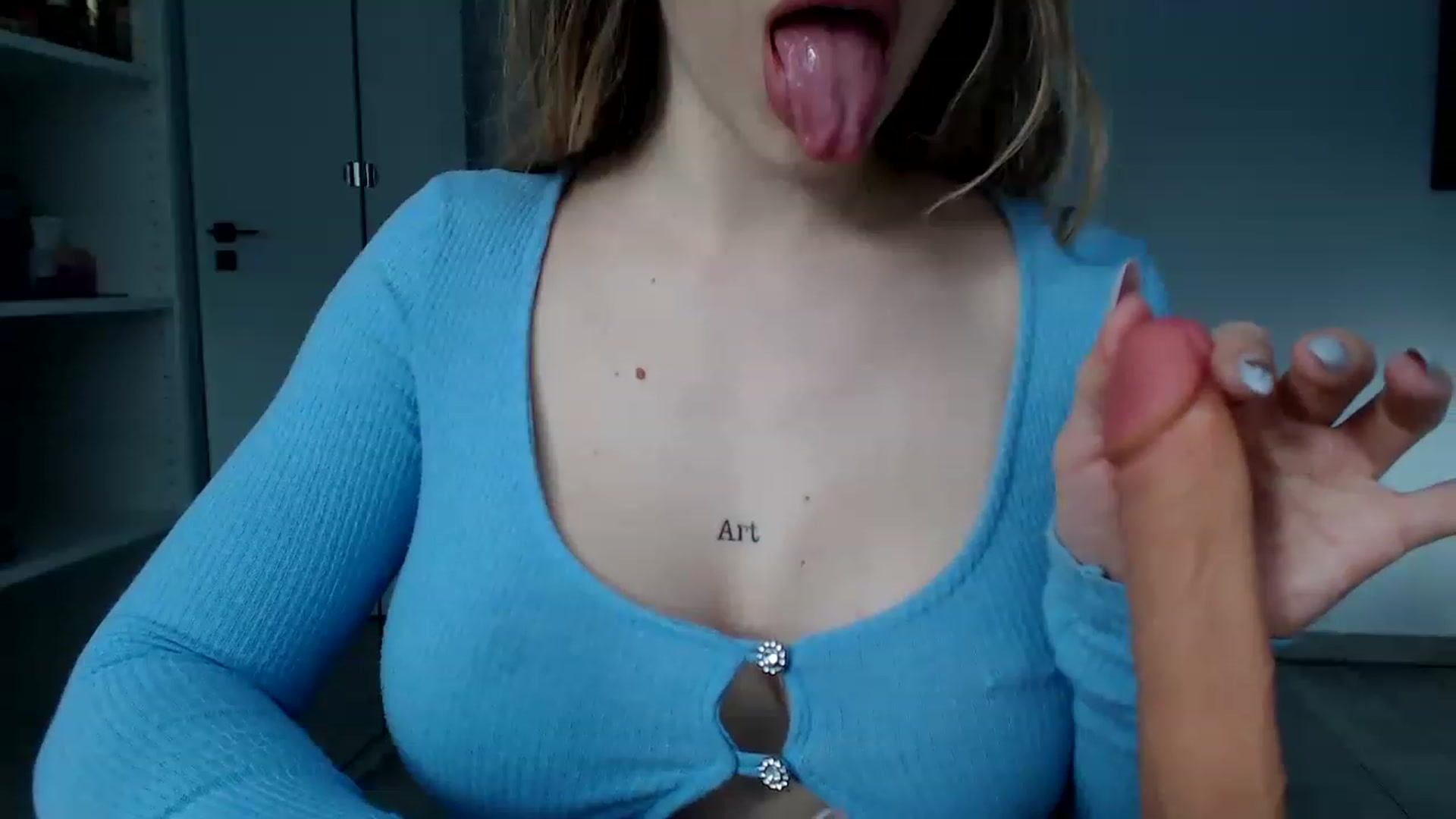 Gallery image thumbnail from Suckmedaddy99's myfreecams stream on, 11/25/2022, 11:47 image 16 of 20