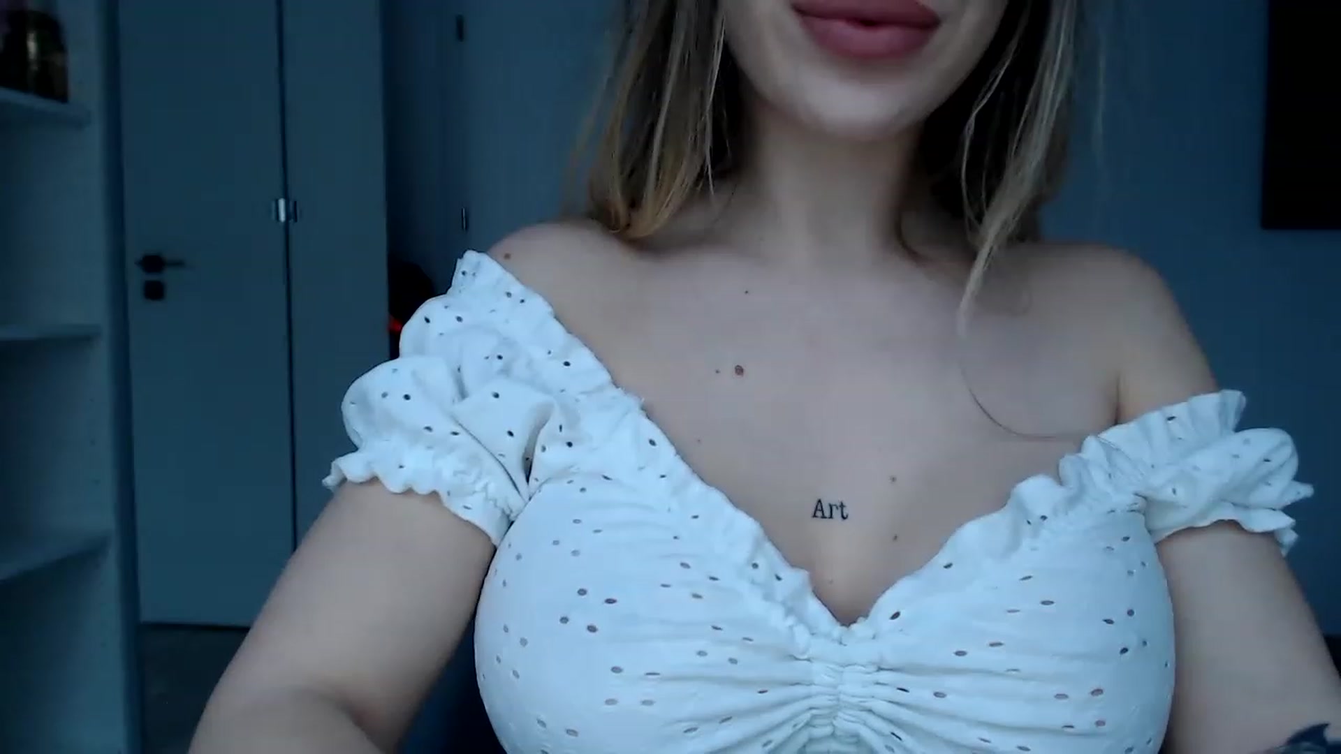 Gallery image thumbnail from Suckmedaddy99's myfreecams stream on, 11/26/2022, 13:50 image 13 of 20