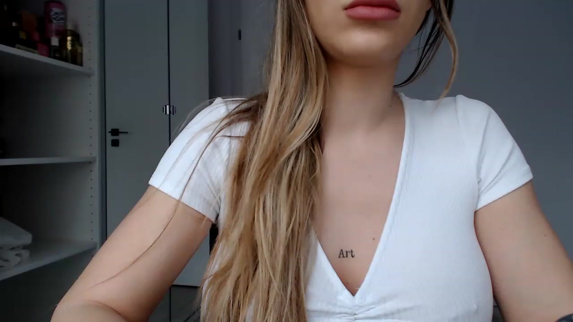Gallery image thumbnail from Suckmedaddy99's myfreecams stream on, 12/10/2022, 12:08 image 16 of 20