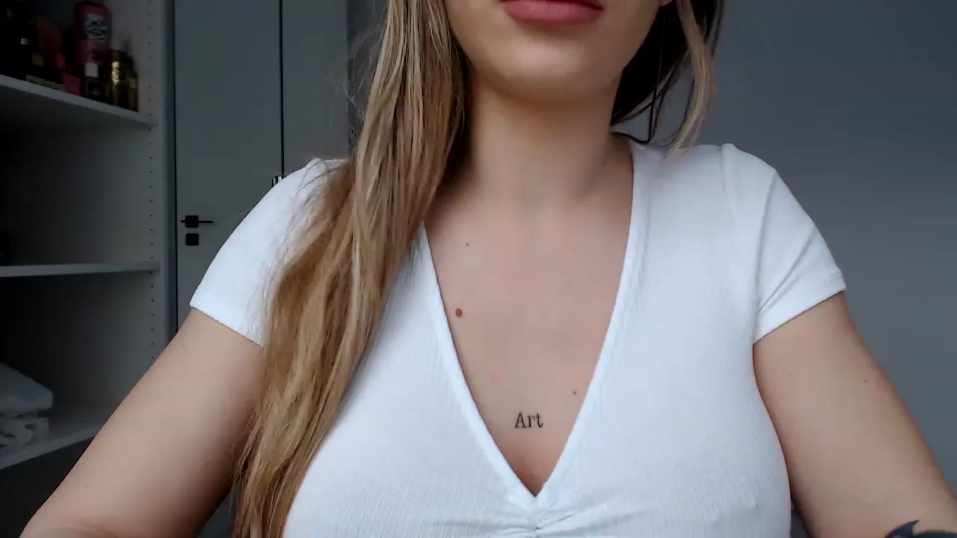 Gallery image thumbnail from Suckmedaddy99's myfreecams stream on, 12/10/2022, 13:43 image 2 of 20