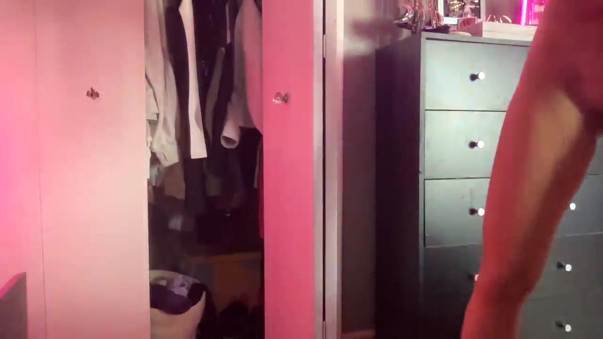 Gallery image thumbnail from SugaAngelBaby's myfreecams stream on, 11/05/2023, 15:13 image 13 of 20