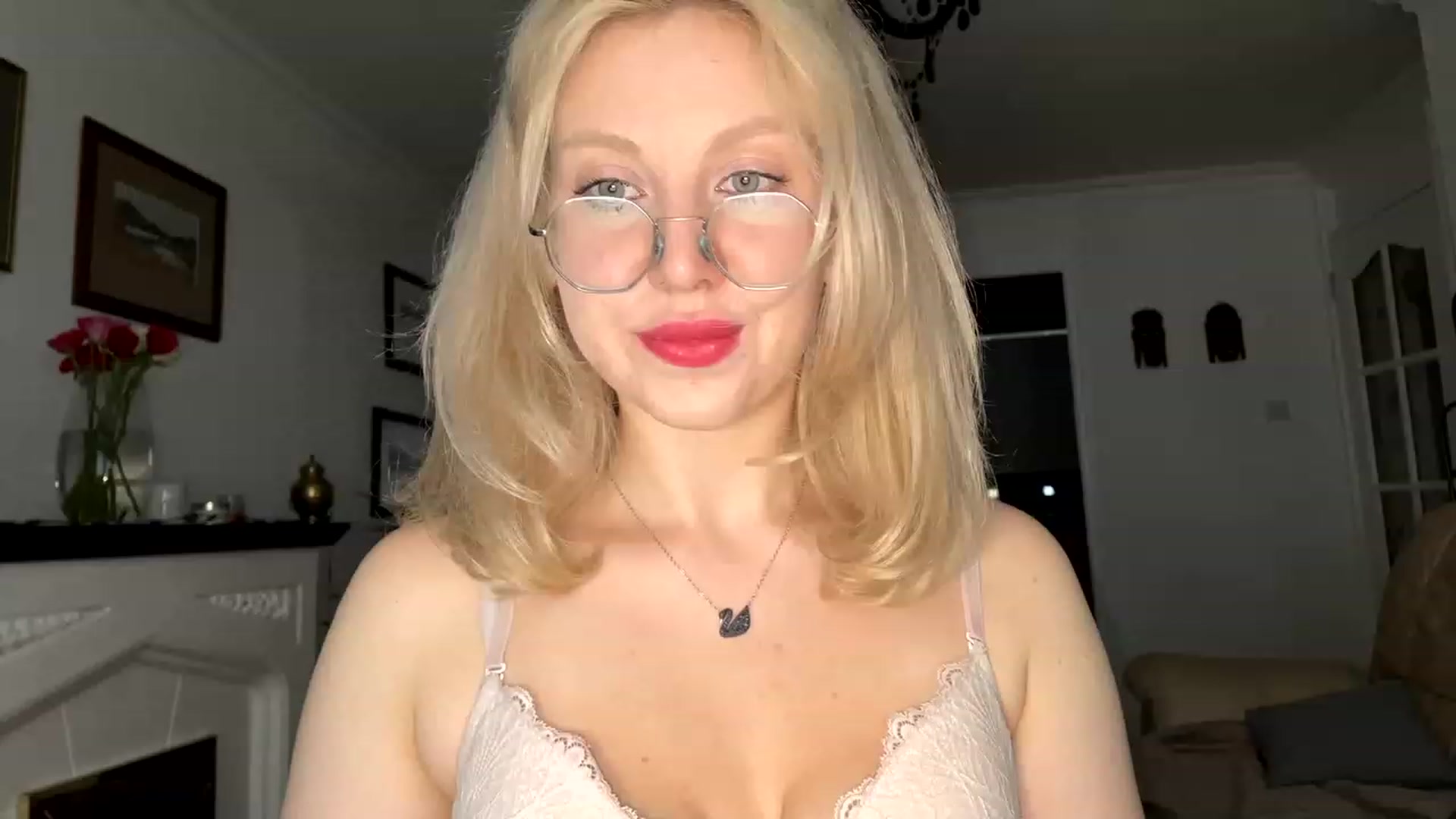 Gallery image thumbnail from SugarAnna19's myfreecams stream on, 04/29/2023, 18:38 image 18 of 20
