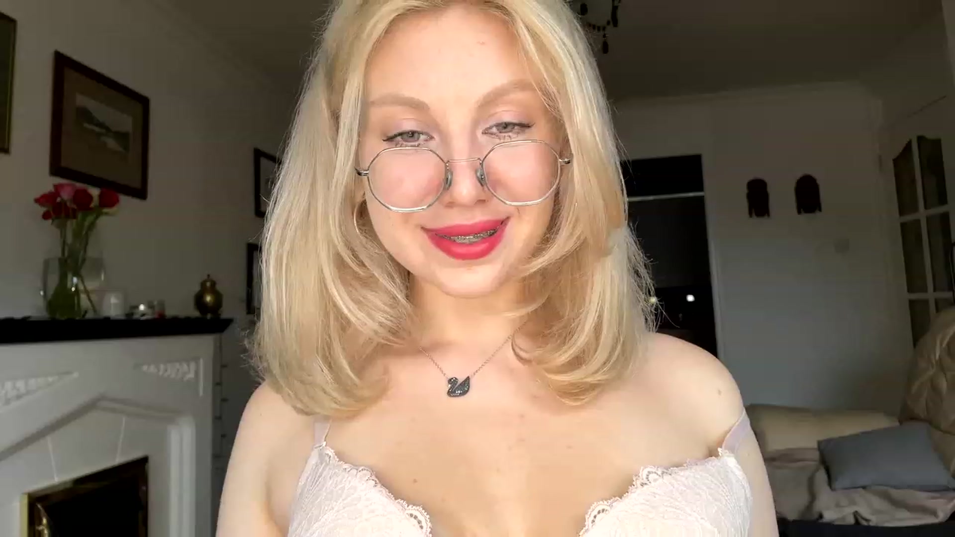 Gallery image thumbnail from SugarAnna19's myfreecams stream on, 04/29/2023, 18:38 image 10 of 20