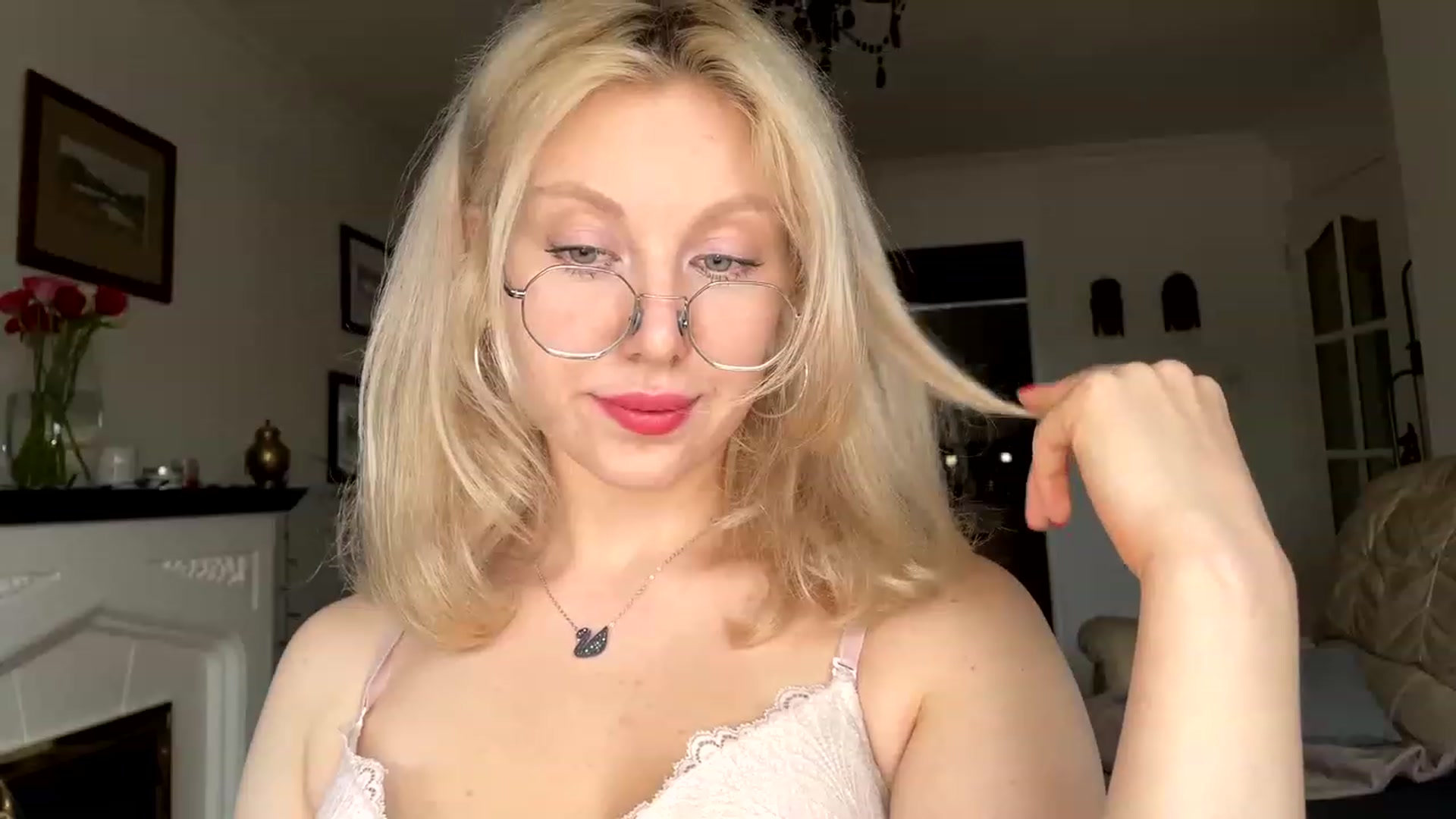 Gallery image thumbnail from SugarAnna19's myfreecams stream on, 04/29/2023, 18:38 image 3 of 20