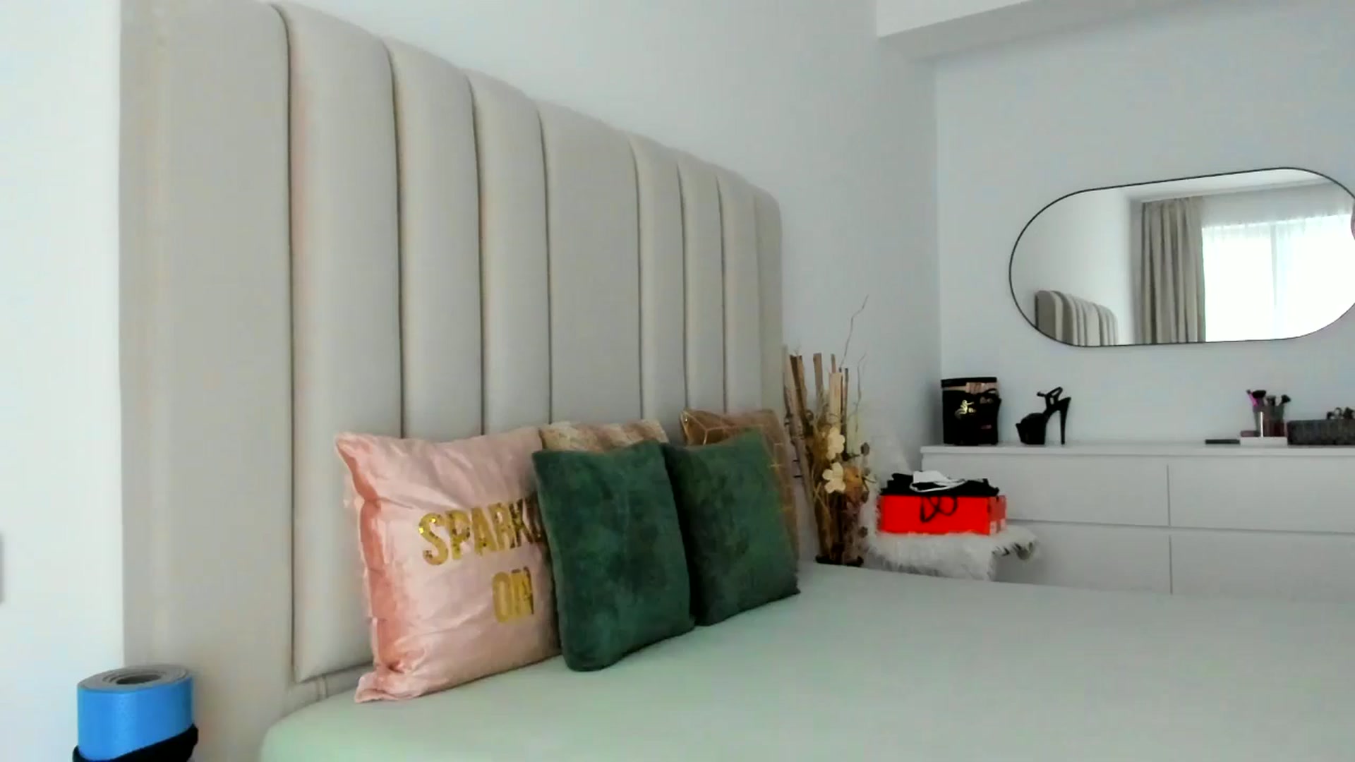 Gallery image thumbnail from SugarCrush25's myfreecams stream on, 02/15/2025, 16:06 image 1 of 20