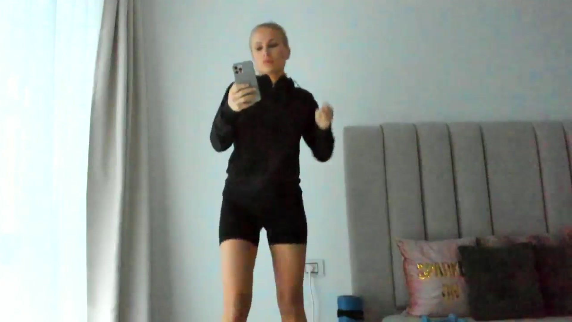 Gallery image thumbnail from SugarCrush25's myfreecams stream on, 02/17/2025, 16:47 image 16 of 20