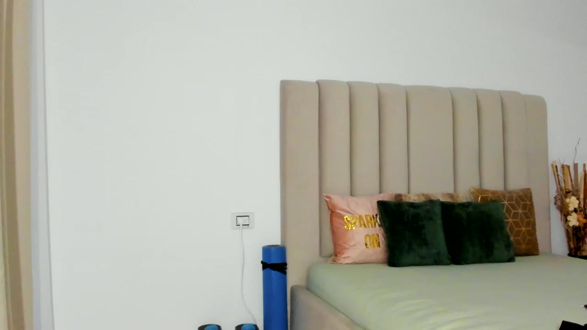 Gallery image thumbnail from SugarCrush25's myfreecams stream on, 02/25/2025, 17:34 image 9 of 20