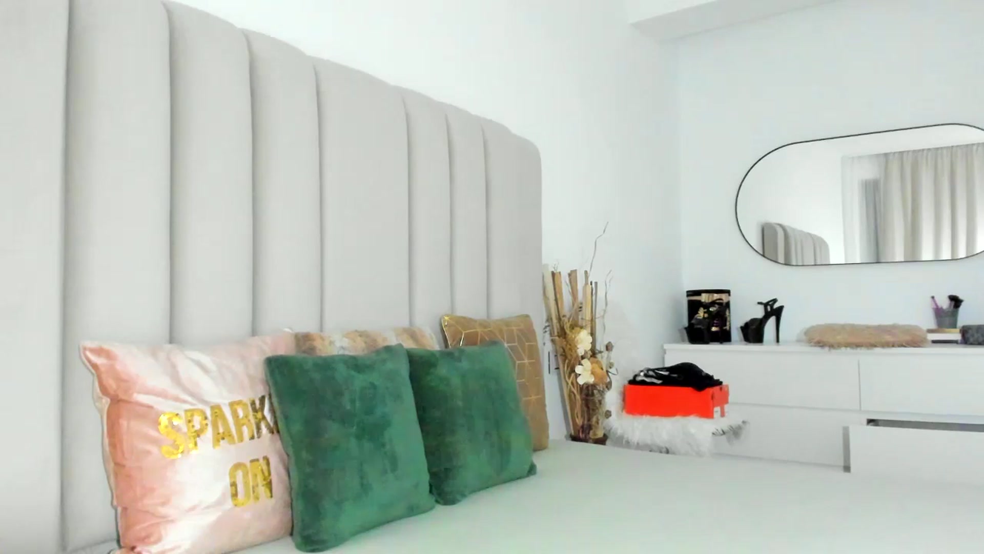 Gallery image thumbnail from SugarCrush25's myfreecams stream on, 02/25/2025, 17:34 image 13 of 20