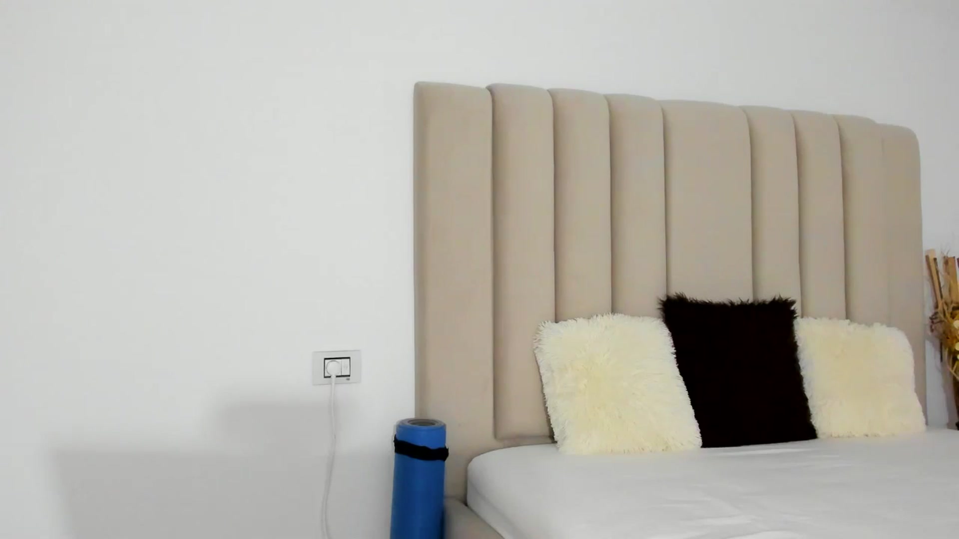Gallery image thumbnail from SugarCrush25's myfreecams stream on, 02/28/2025, 17:10 image 16 of 20